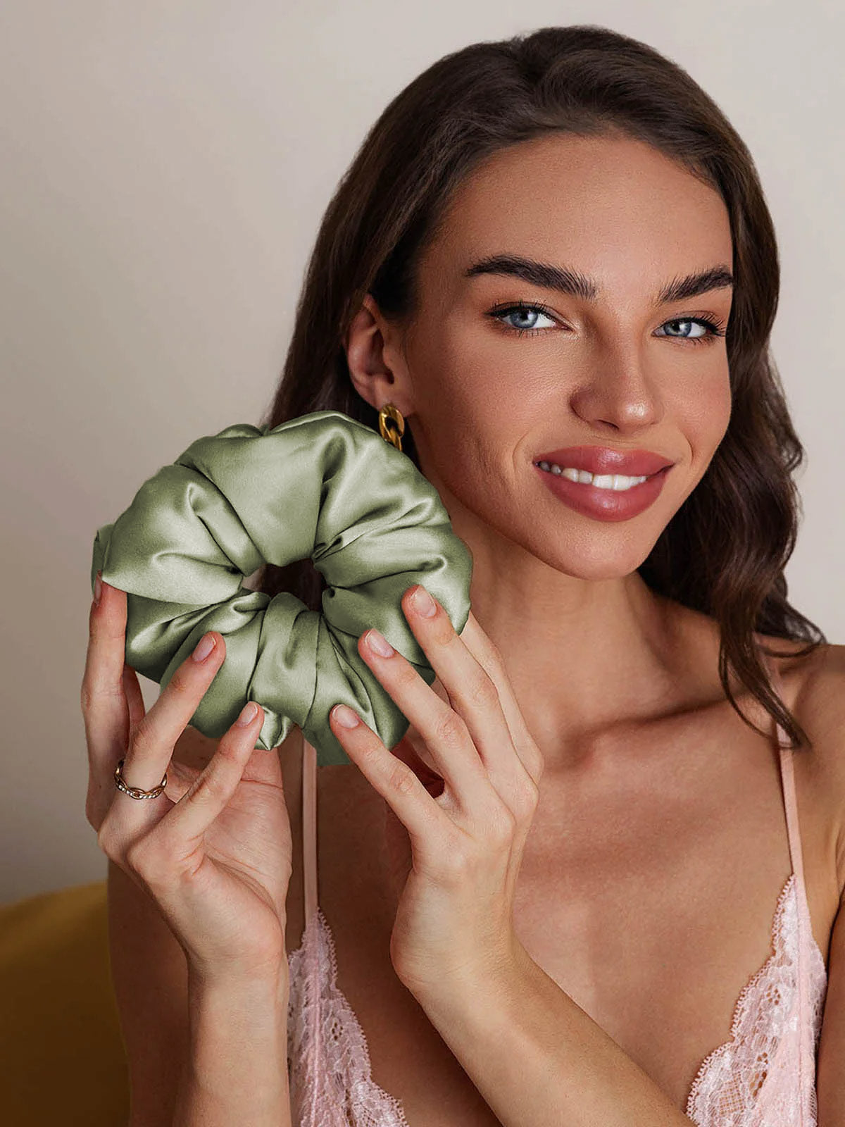 [Light Green] SilkSilky-UK Pure Silk Scrunchie 002