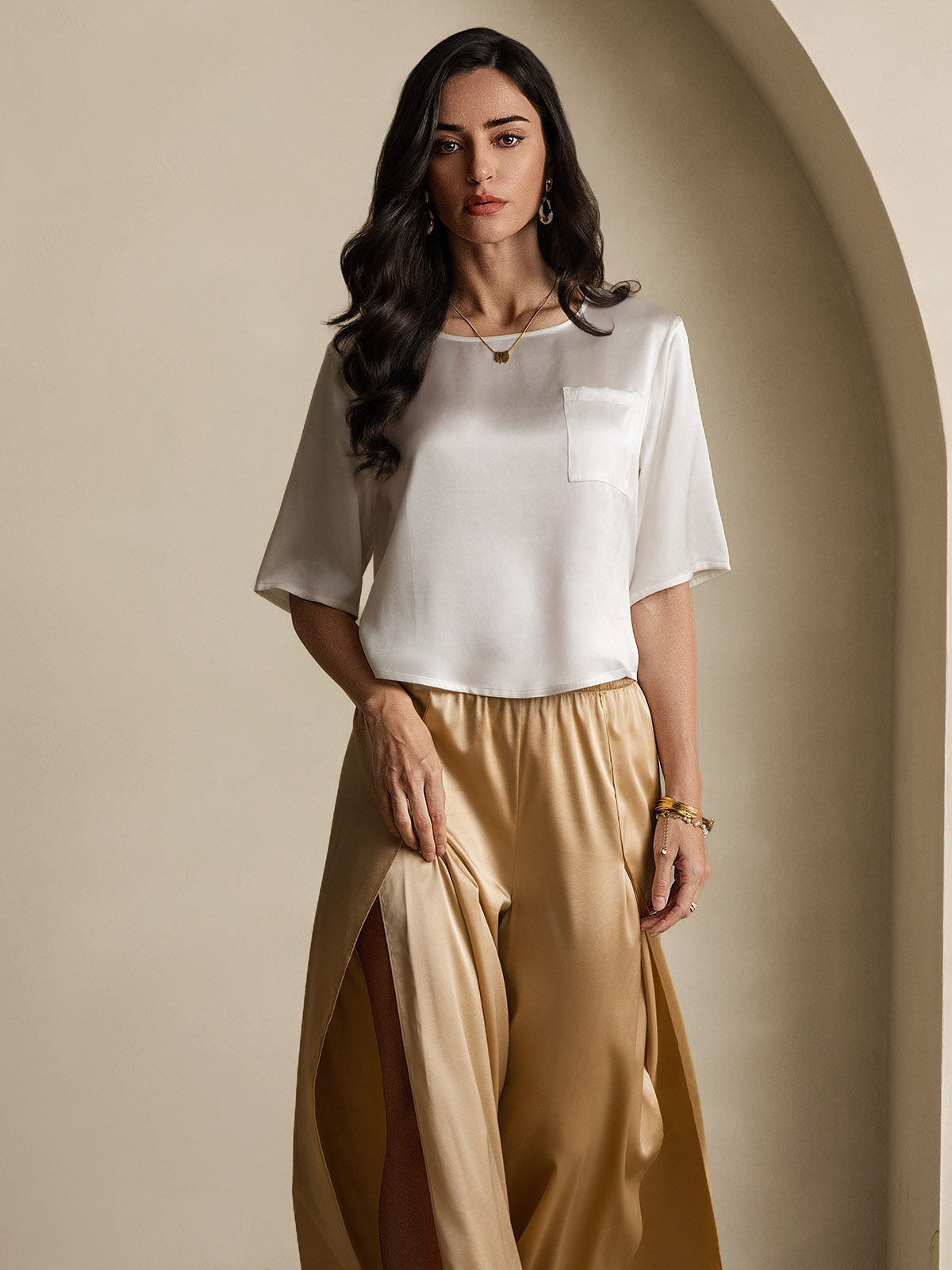 [White] SilkSilky-UK Half Sleeve Scoop Neck Women's T-Shirt 007