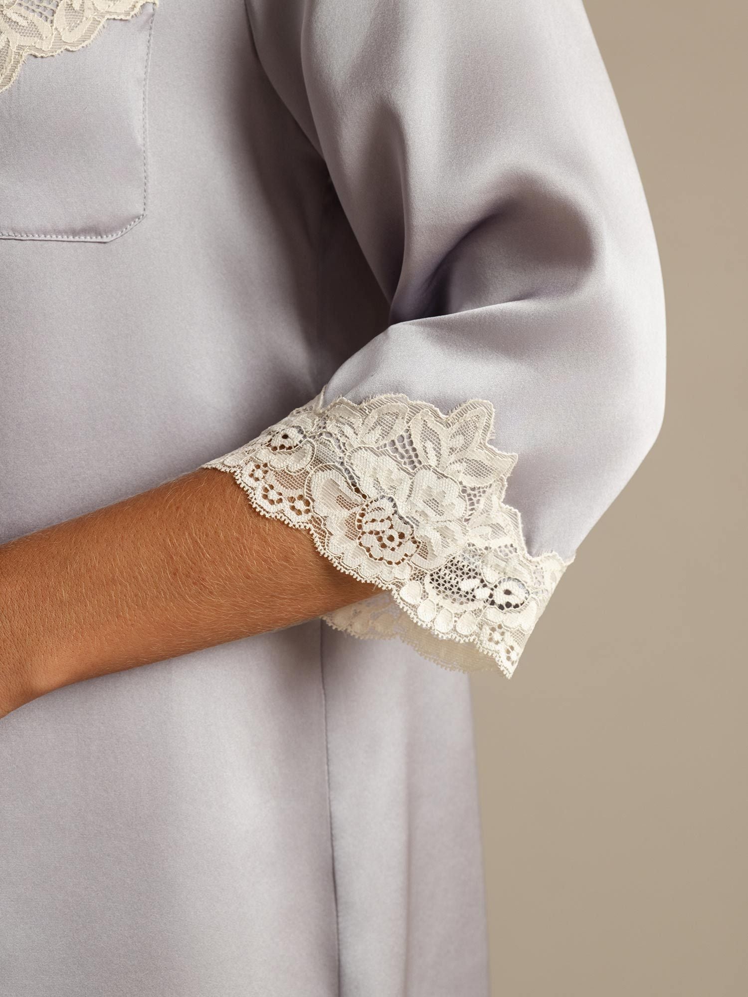 [Lavender] SilkSilky-UK Pure Silk Collar Nightshirt 005
