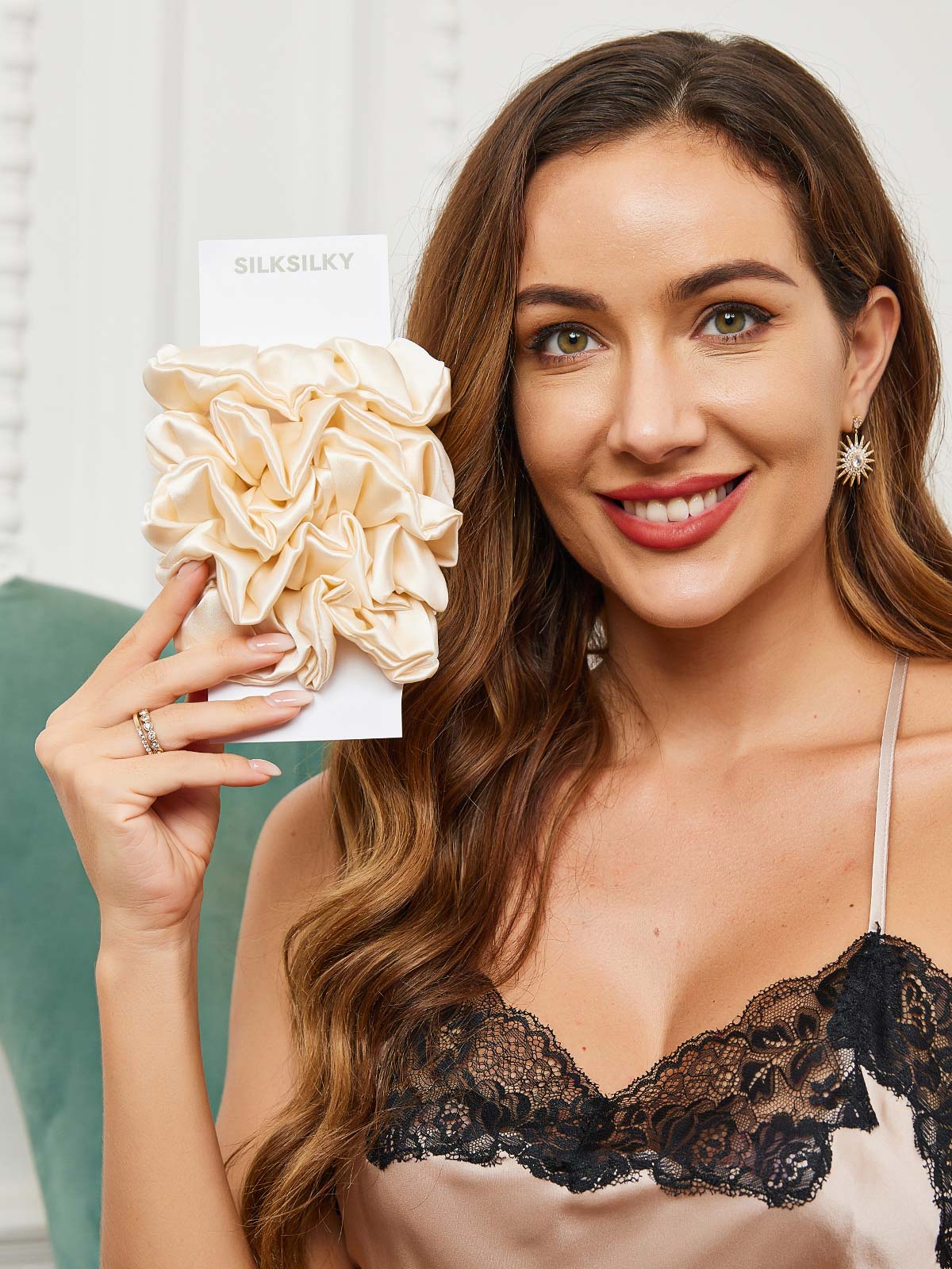 [Light Beige] SilkSilky-UK 19Momme Pure Silk Scrunchie 001
