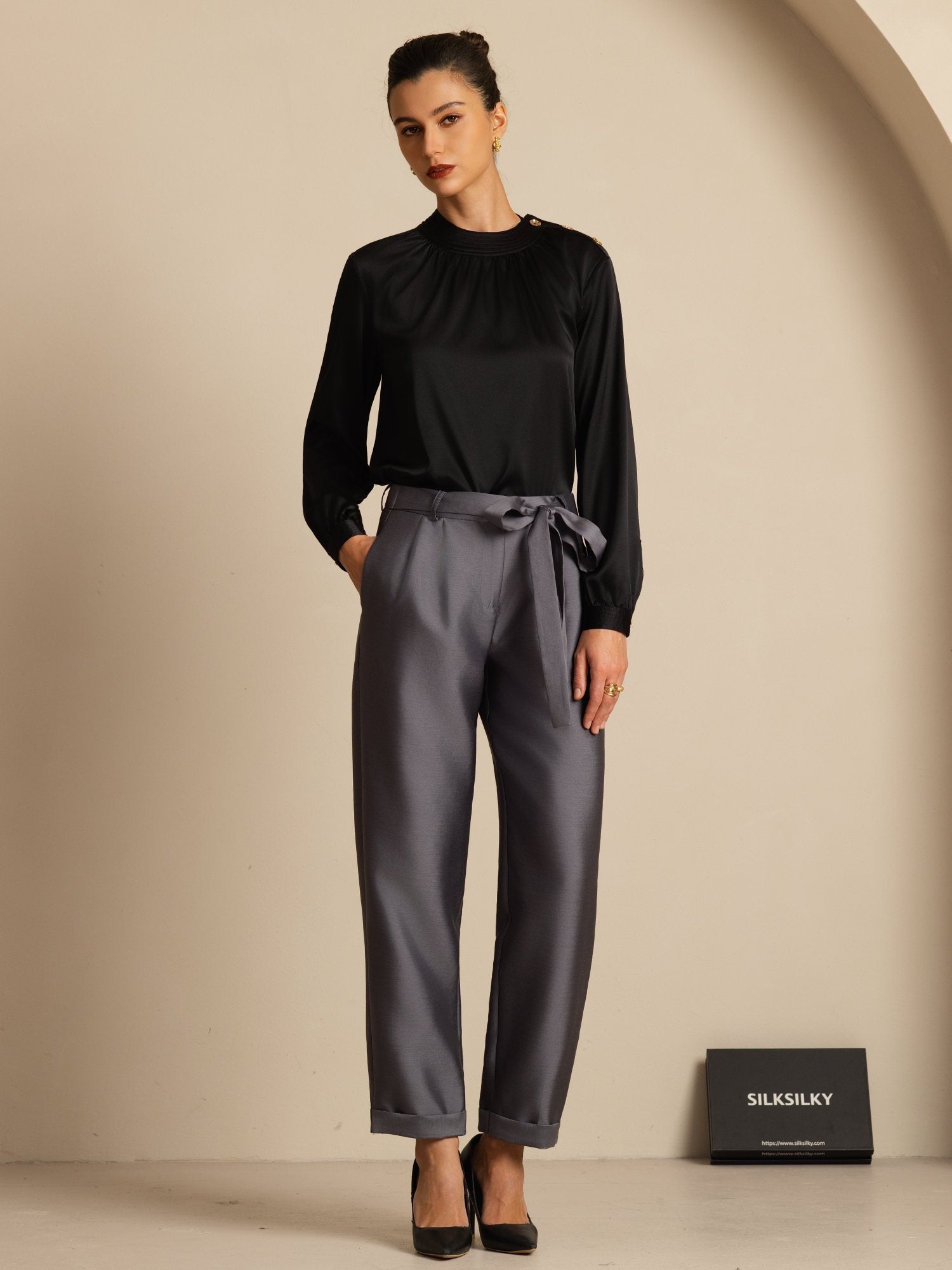 [Black] SilkSilky-UK 19Momme Silk Long Sleeve Round Neck Blouse 006