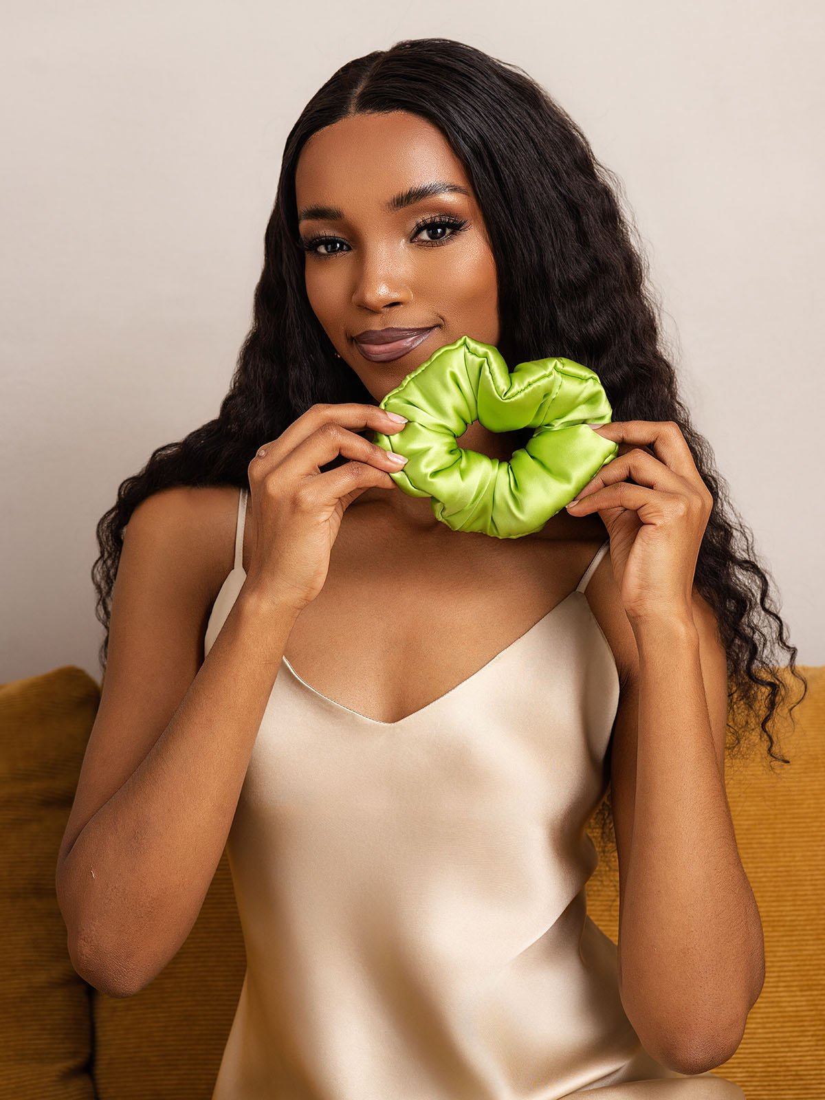 [Green] SilkSilky-UK Pure Silk Scrunchie 003
