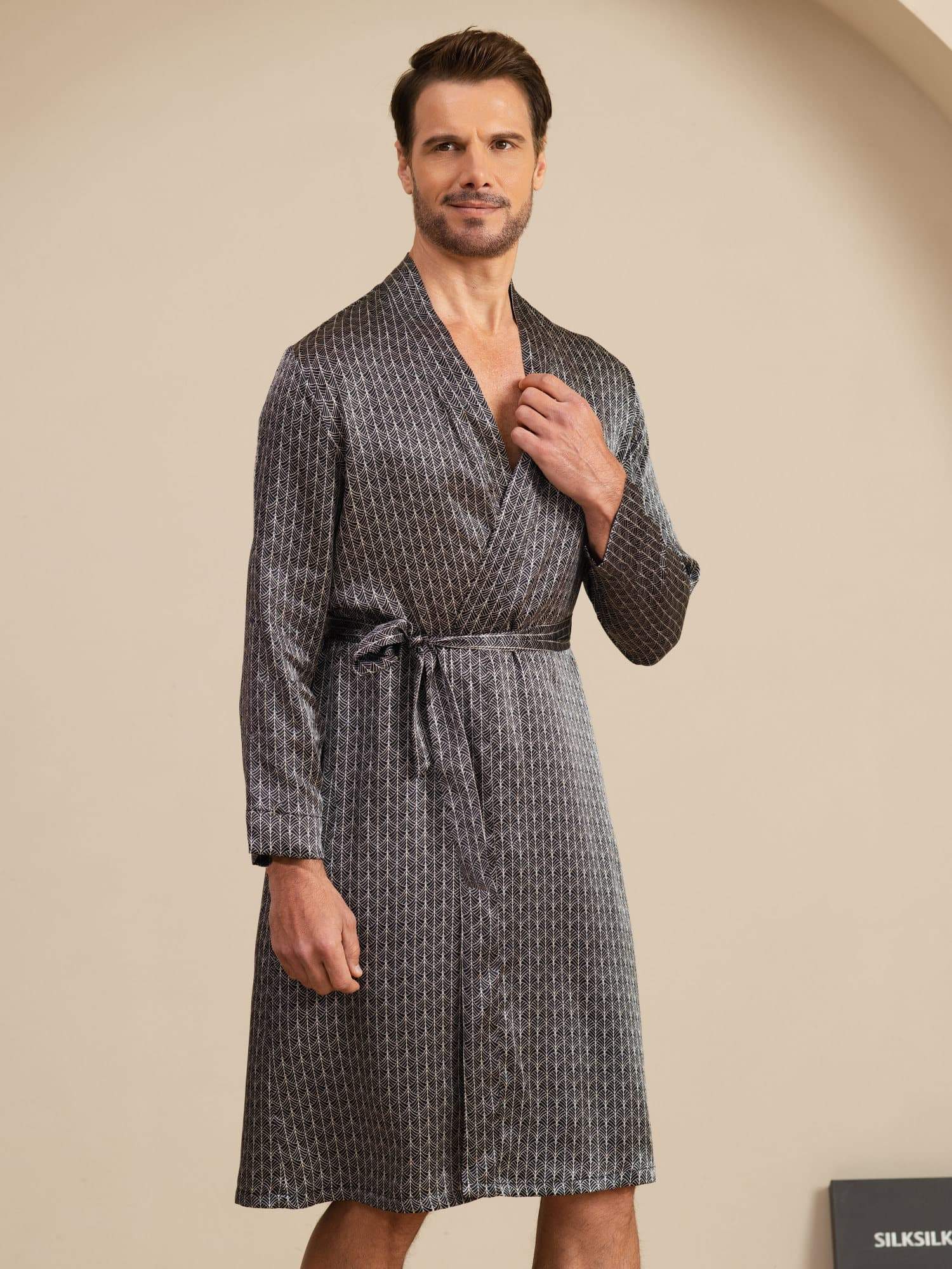 [Black Ginkgo] SilkSilky-UK Long Sleeve V Neck Men's Dressing Gown 002