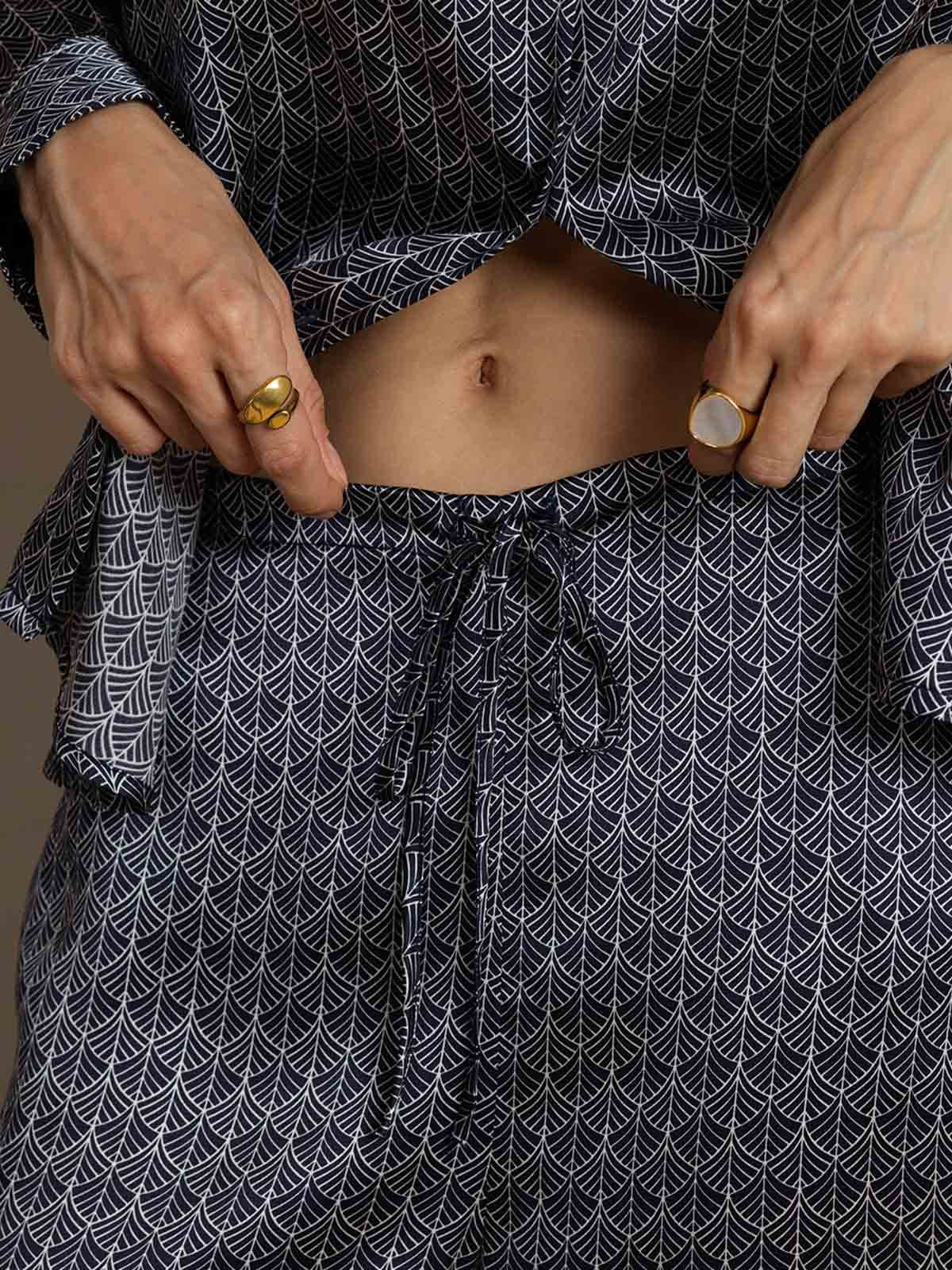 [Navy Ginkgo] SilkSilky-UK 19Momme Silk Collar Women''s Outfit Sets 005,