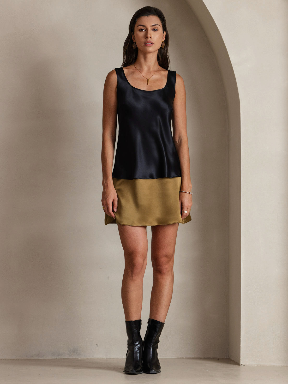 [Black] SilkSilky-UK 19Momme Silk U Neck Camisole 001