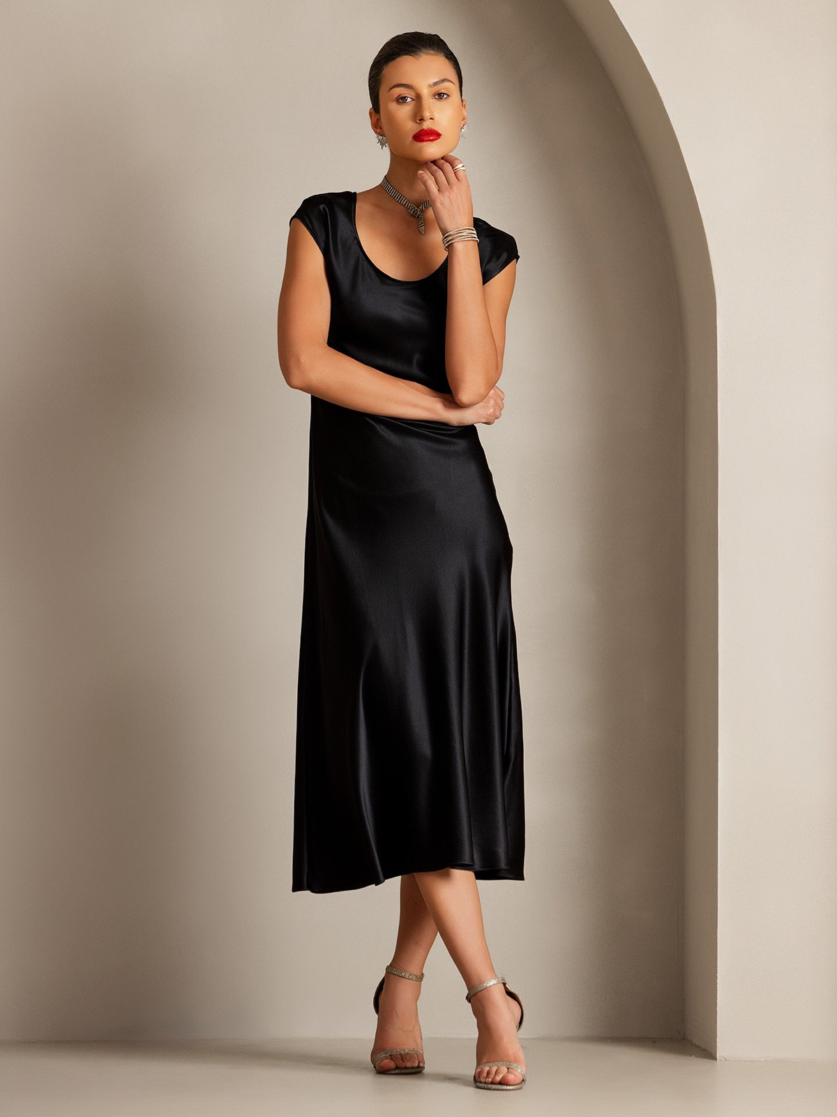 [Black] SilkSilky-UK 19Momme Silk Cap Sleeve Round Neck Dress 004