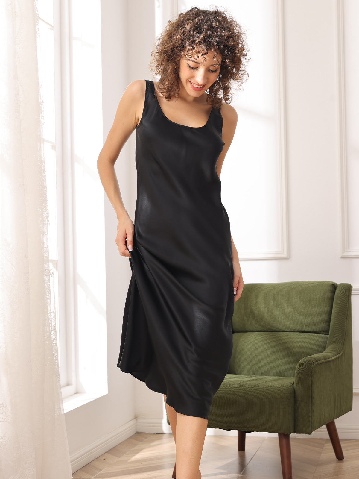 SilkSilky UK Pure Silk Sleeveless Boat Neck Dress Black 004