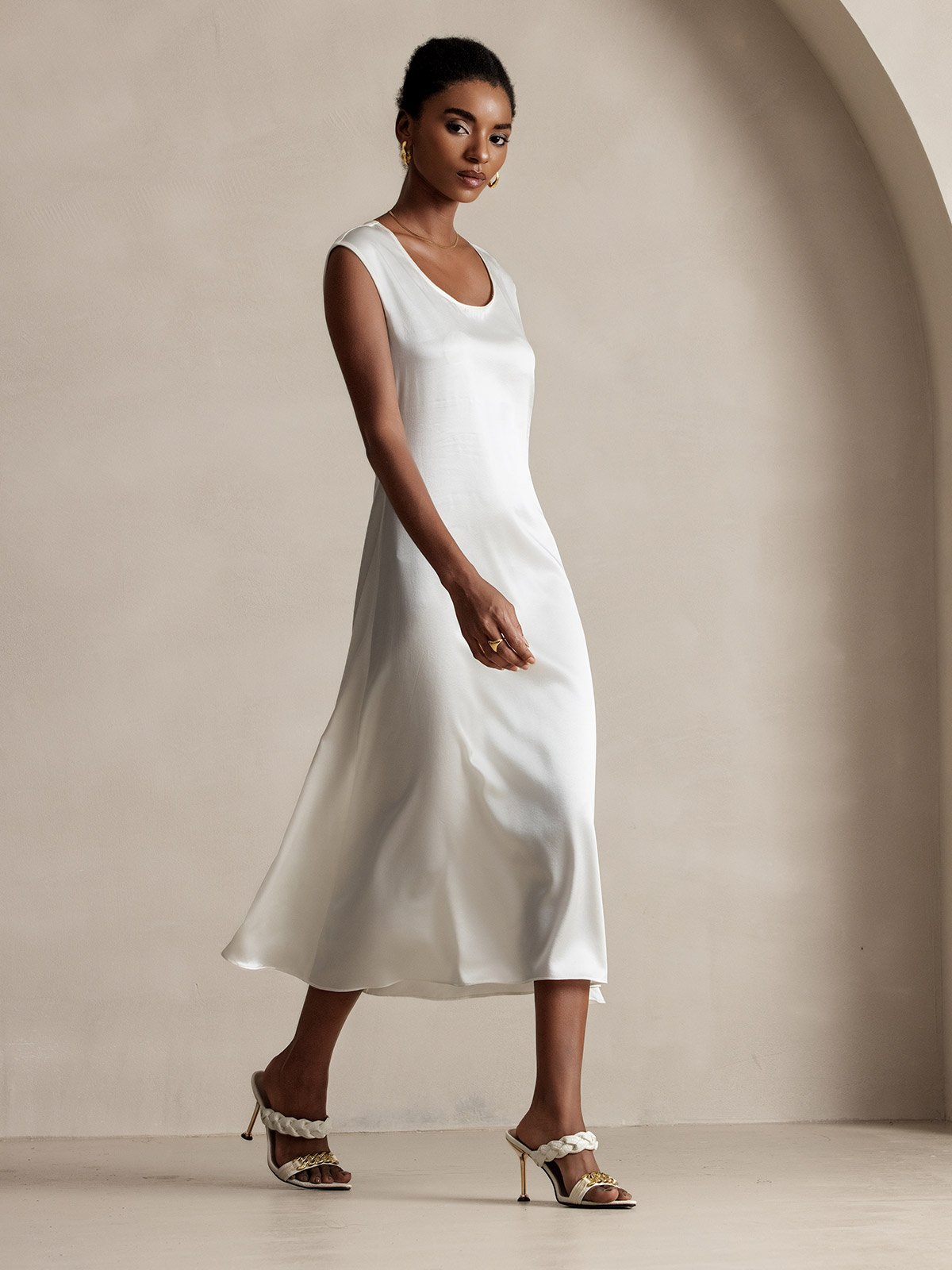 [White] SilkSilky-UK 19Momme Silk Cap Sleeve Round Neck Dress 004
