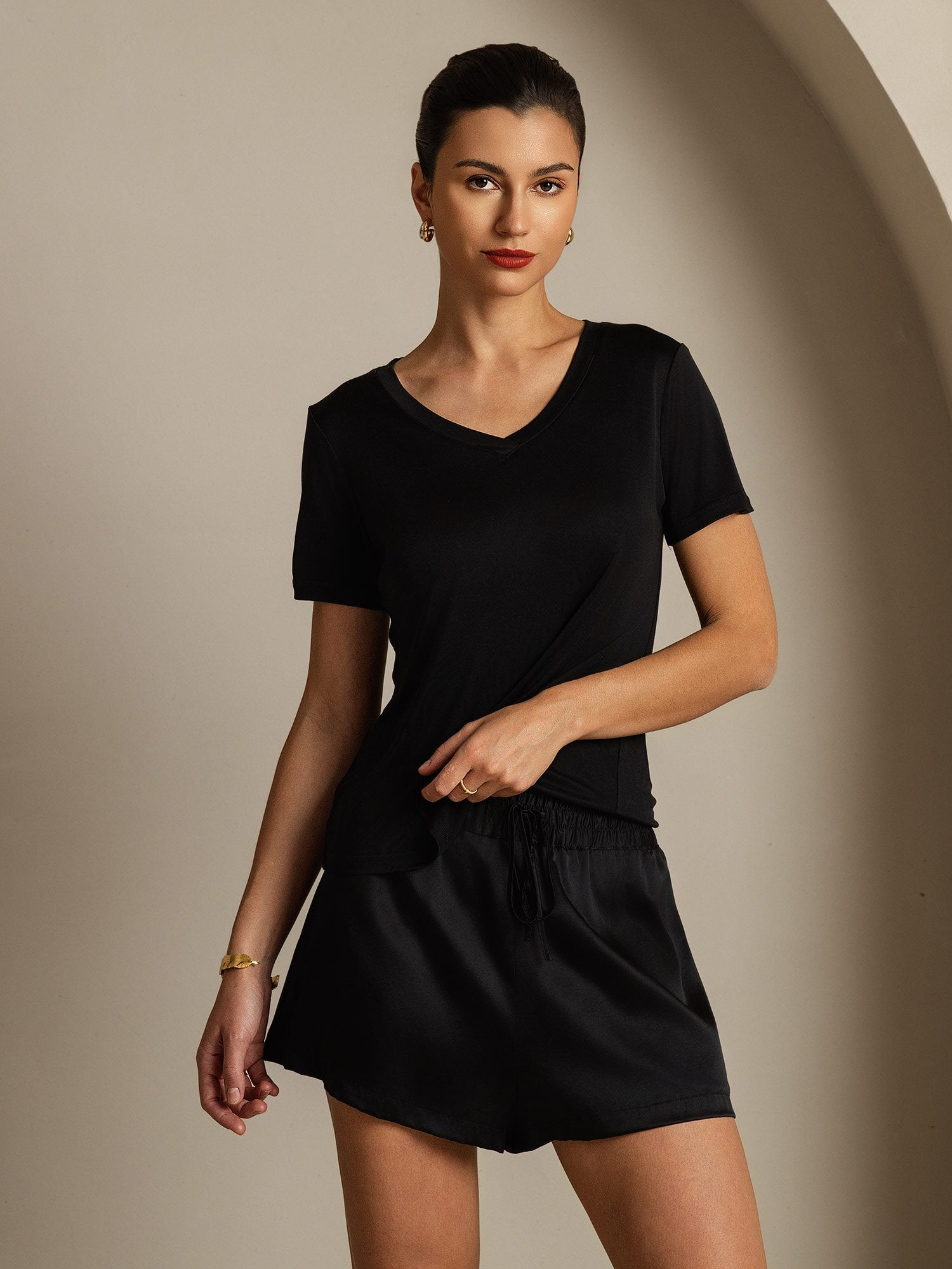 [Black] SilkSilky-UK Pure Silk V Neck Women's T-Shirt 003
