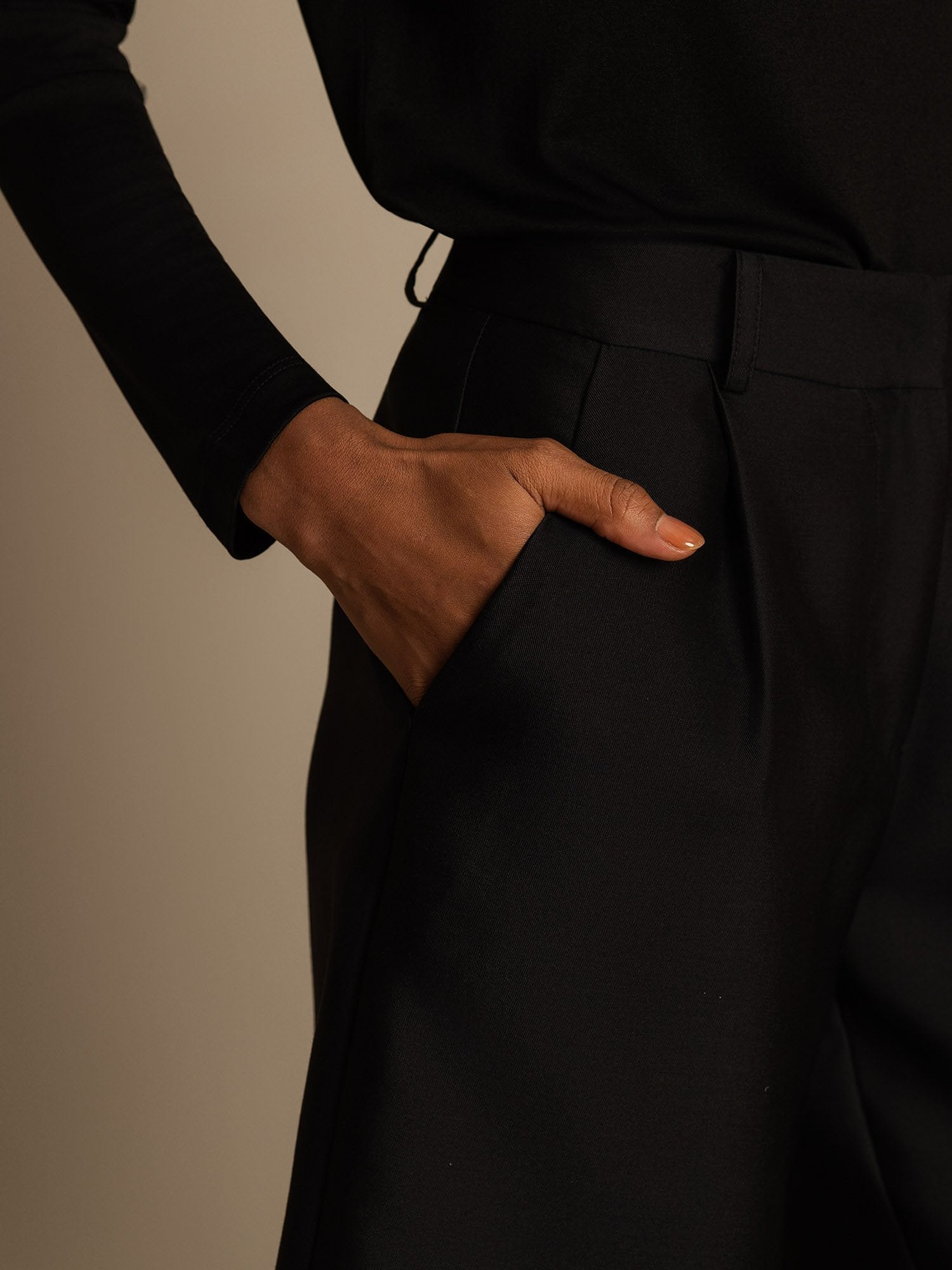 [Black] SilkSilky-UK 32Momme Silk-Wool Blend Womens Shorts 004,