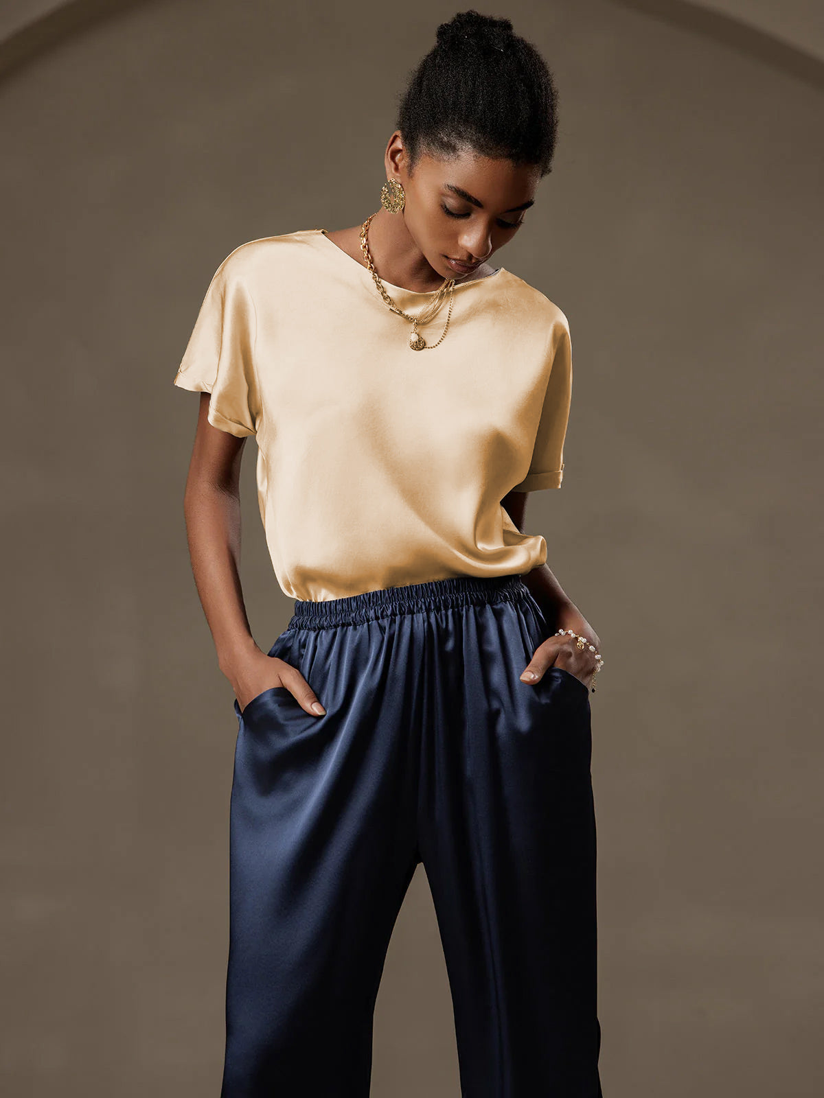 [Champagne] SilkSilky-UK 19Momme Silk Short Sleeve Round Neck Women's T-Shirt 010