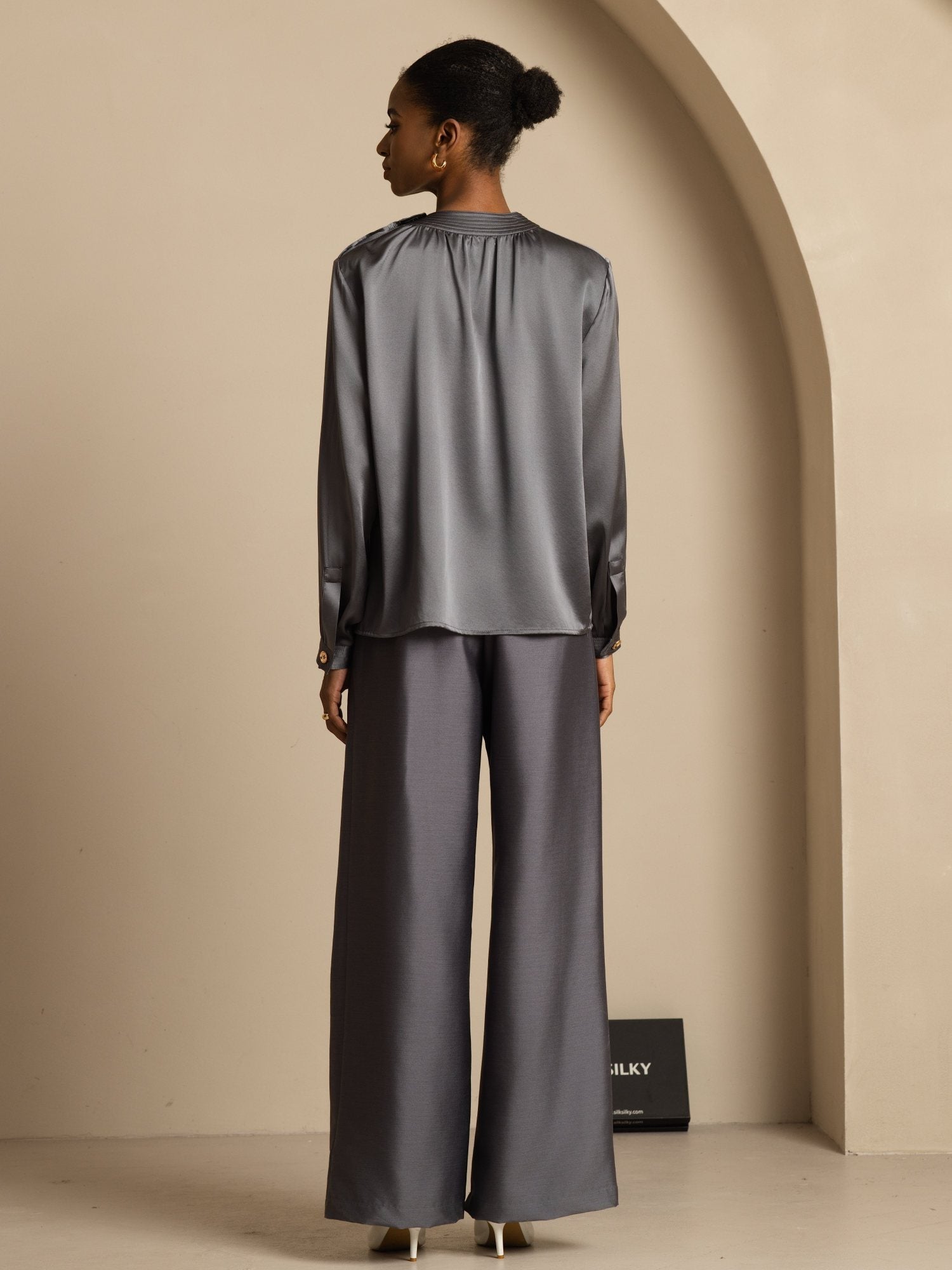 [DarkGray] SilkSilky-UK 19Momme Silk Long Sleeve Round Neck Blouse 002