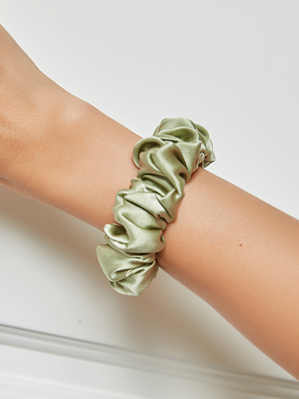 [Mint Green] SilkSilky-UK 19Momme Pure Silk Scrunchie 001