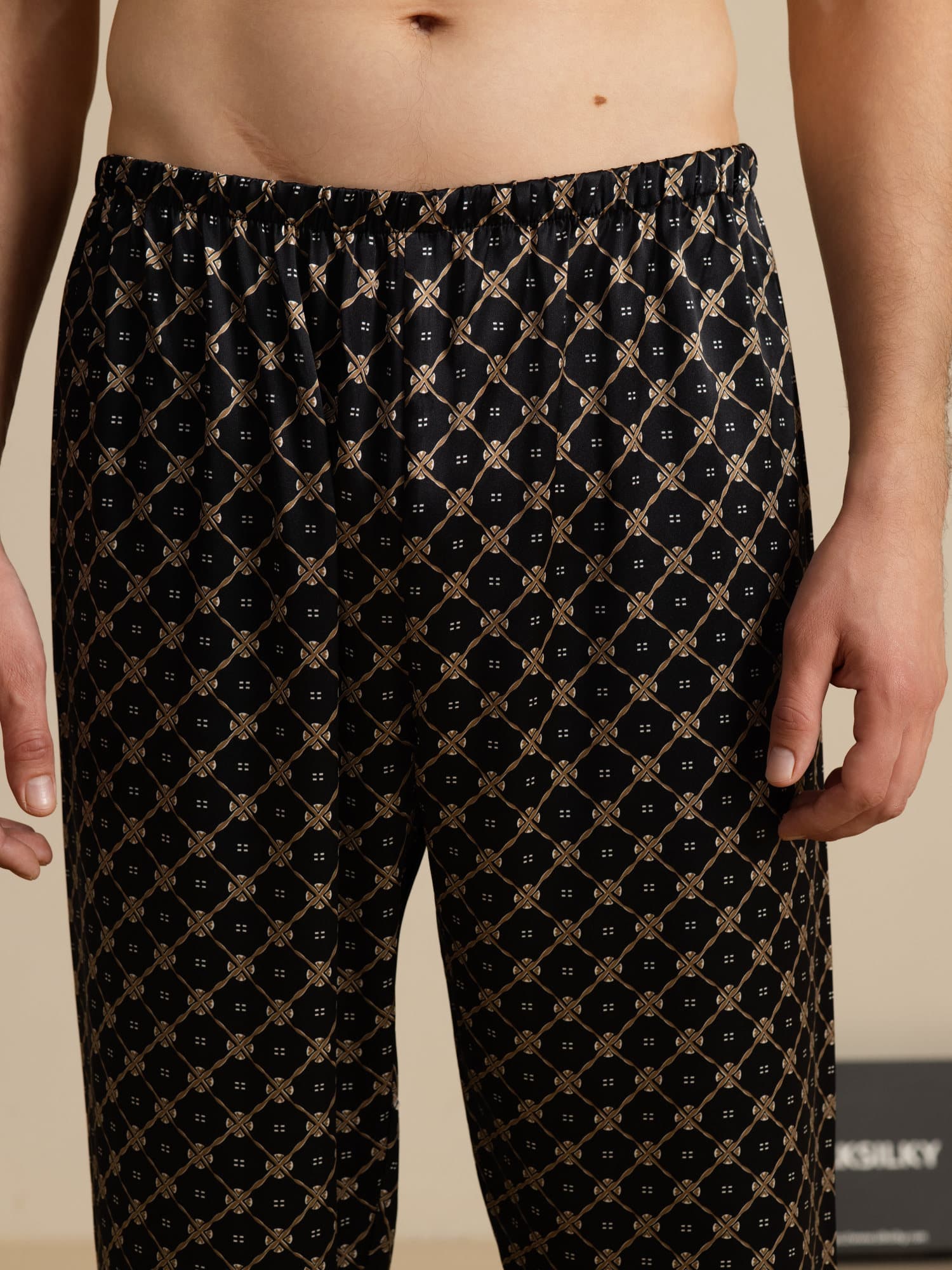 [Black Chain] SilkSilky-UK Men's Sleep Shorts 004