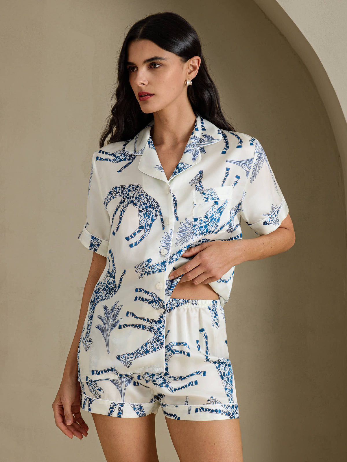 [White Giraffe] SilkSilky-UK Short Sleeve Notch Collar Women's Pyjamas 001