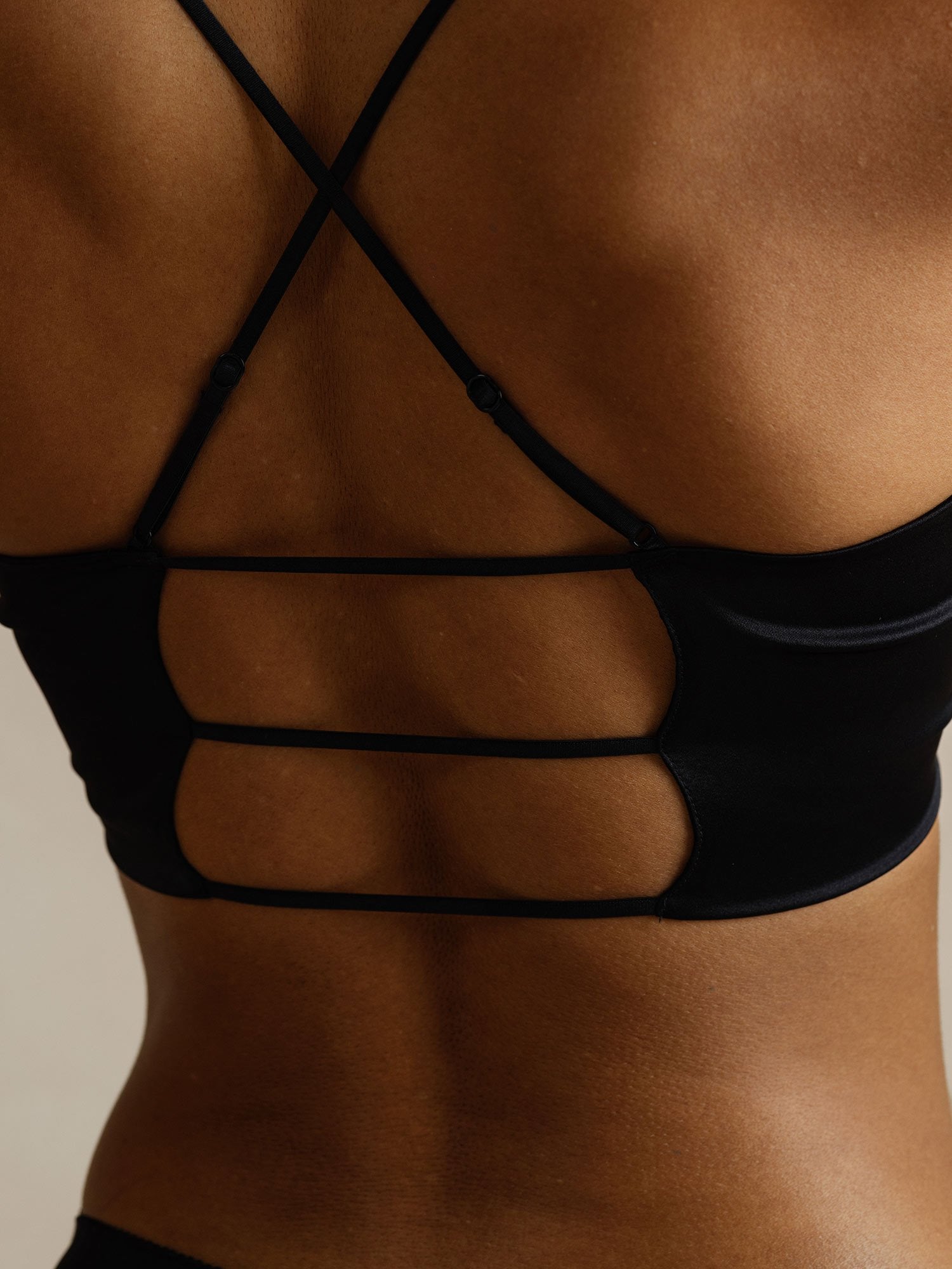 [Black] SilkSilky-UK Pure Silk Bra 005