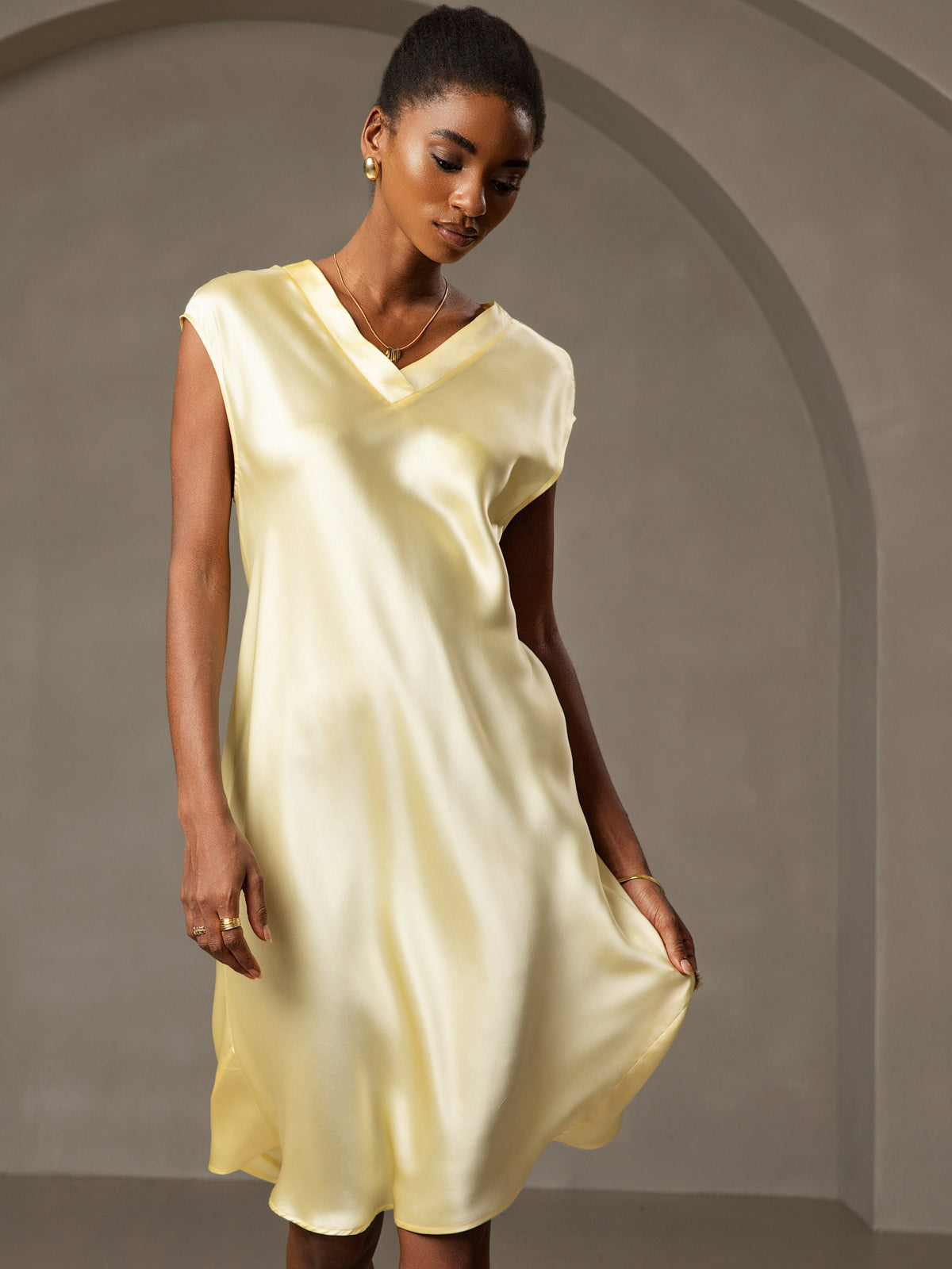 SilkSilky-UK Pure Silk Sleeveless V Neck Nightdress Yellow 003