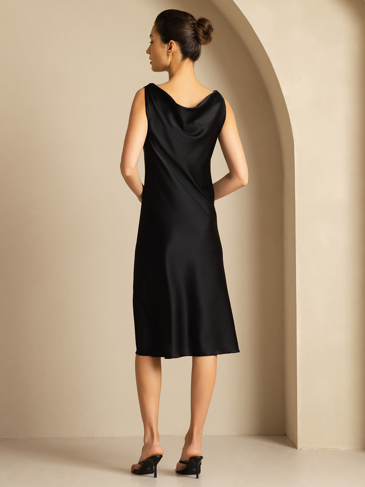 [Black] SilkSilky-UK 19Momme Silk Cowl Neck Dress 002