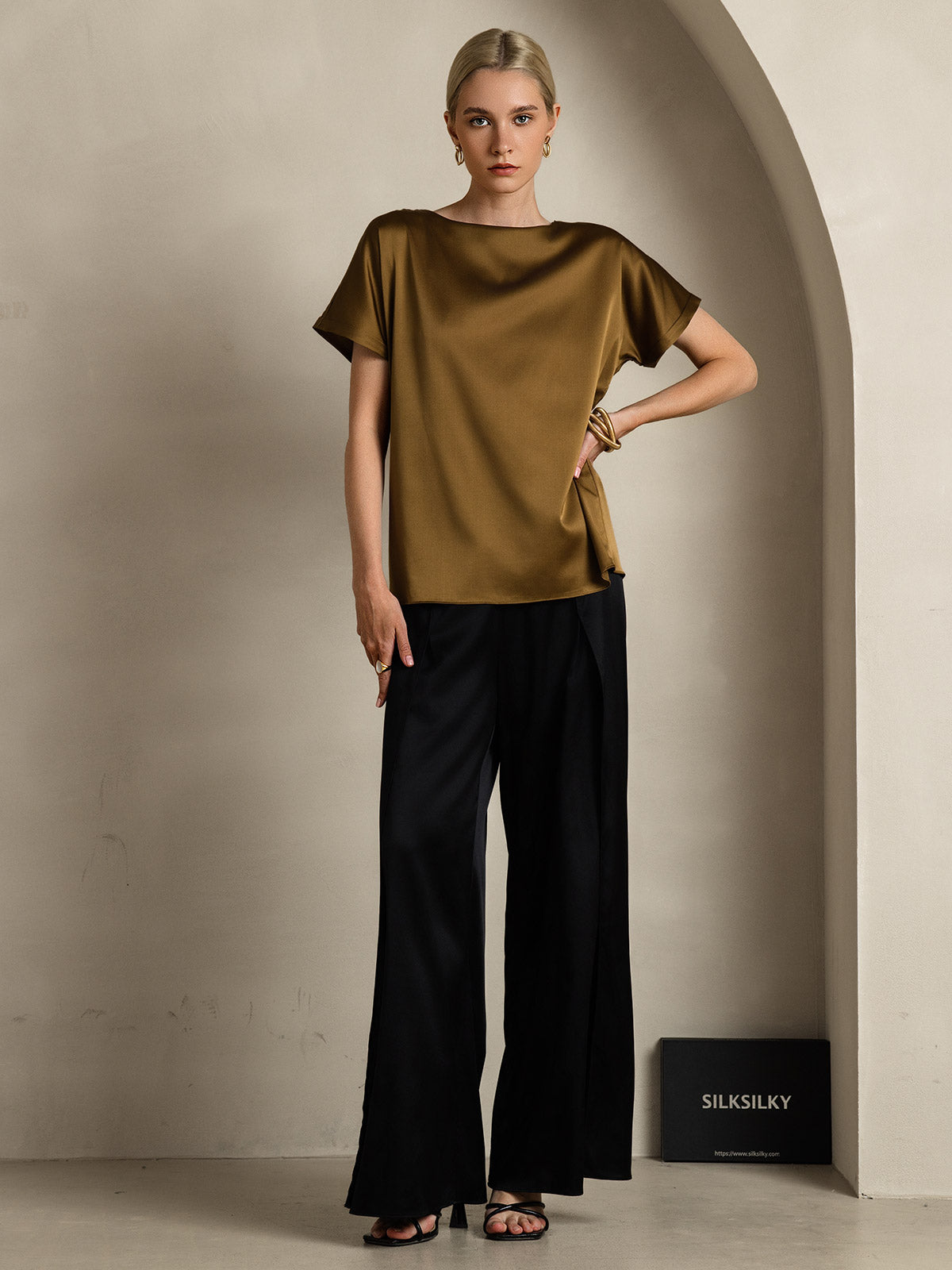 [Brown] SilkSilky-UK 19Momme Silk Short Sleeve Round Neck Women's T-Shirt 001