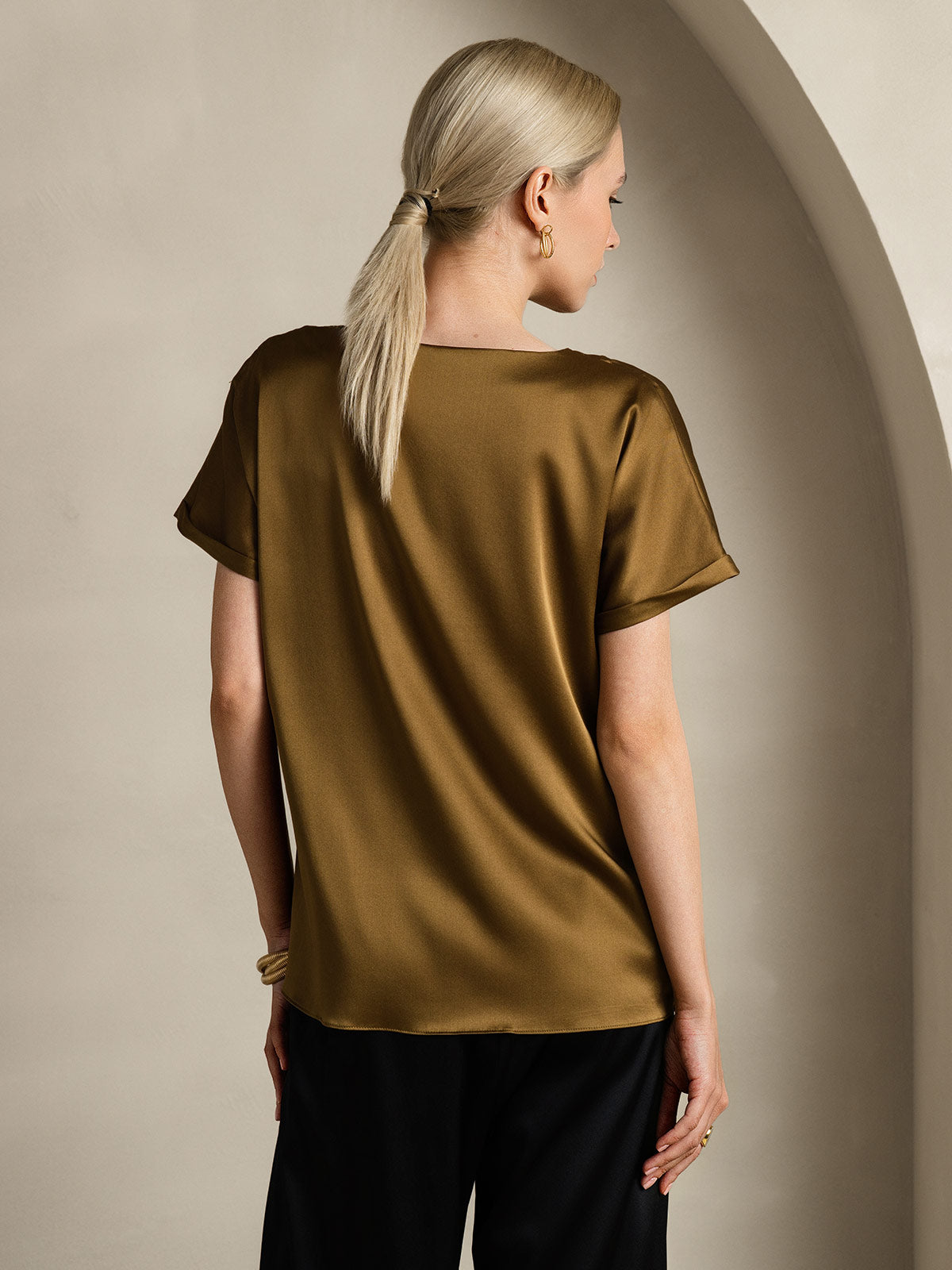 [Brown] SilkSilky-UK 19Momme Silk Short Sleeve Round Neck Women's T-Shirt 002