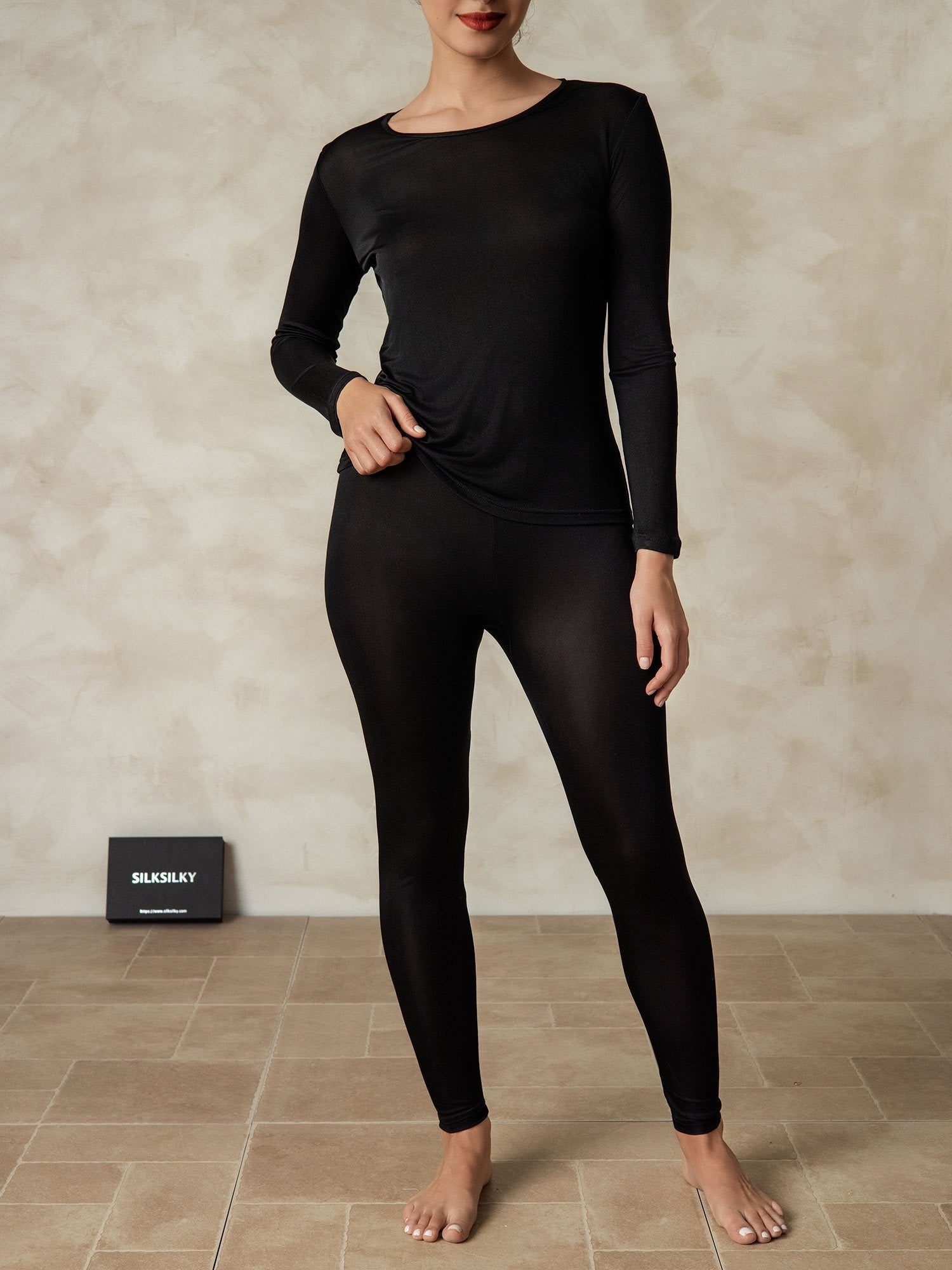 [Black] SilkSilky-UK Silk Knitted Round Neck Long Johns 001