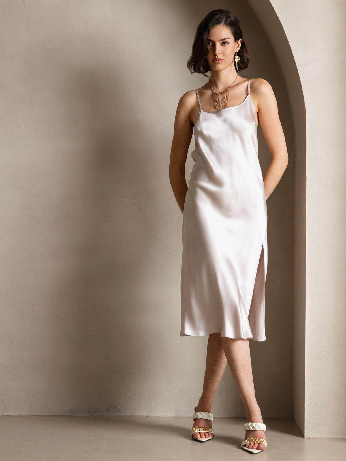 [Beige] SilkSilky-UK Pure Silk Round Neck Dress 001