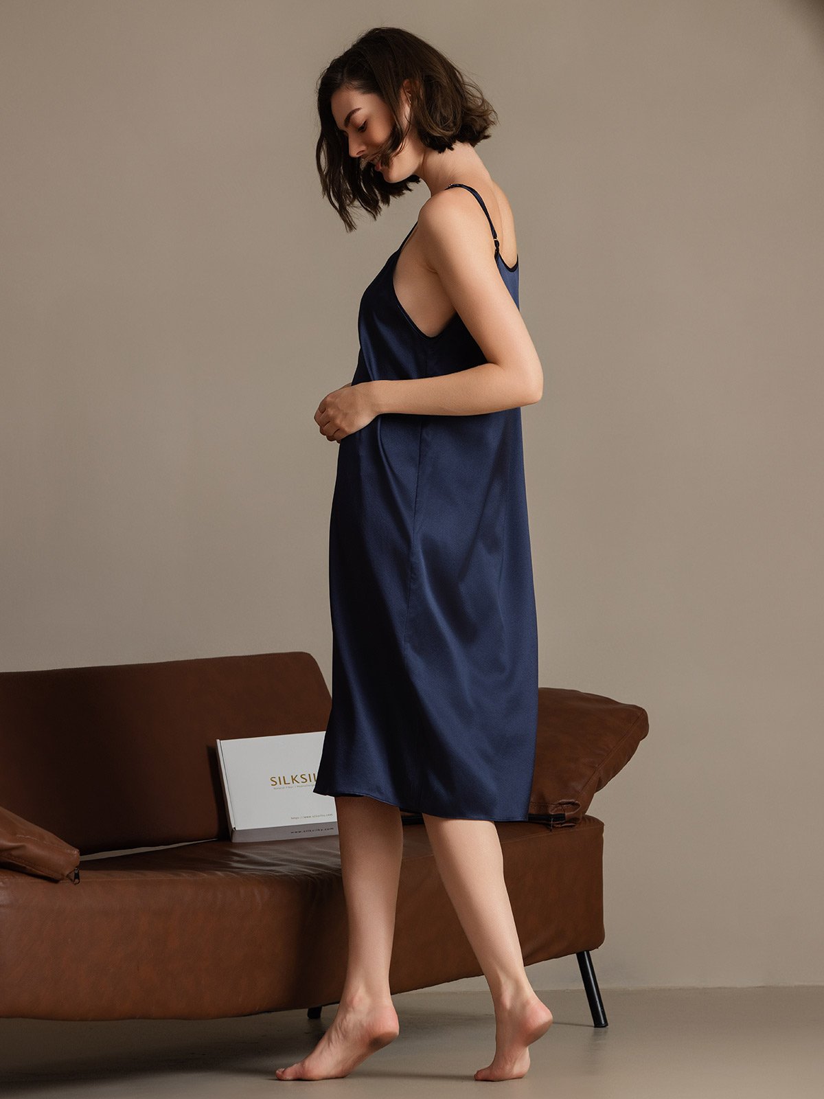 SilkSilky-UK 19Momme Silk Sleeveless Dress DarkBlue 002