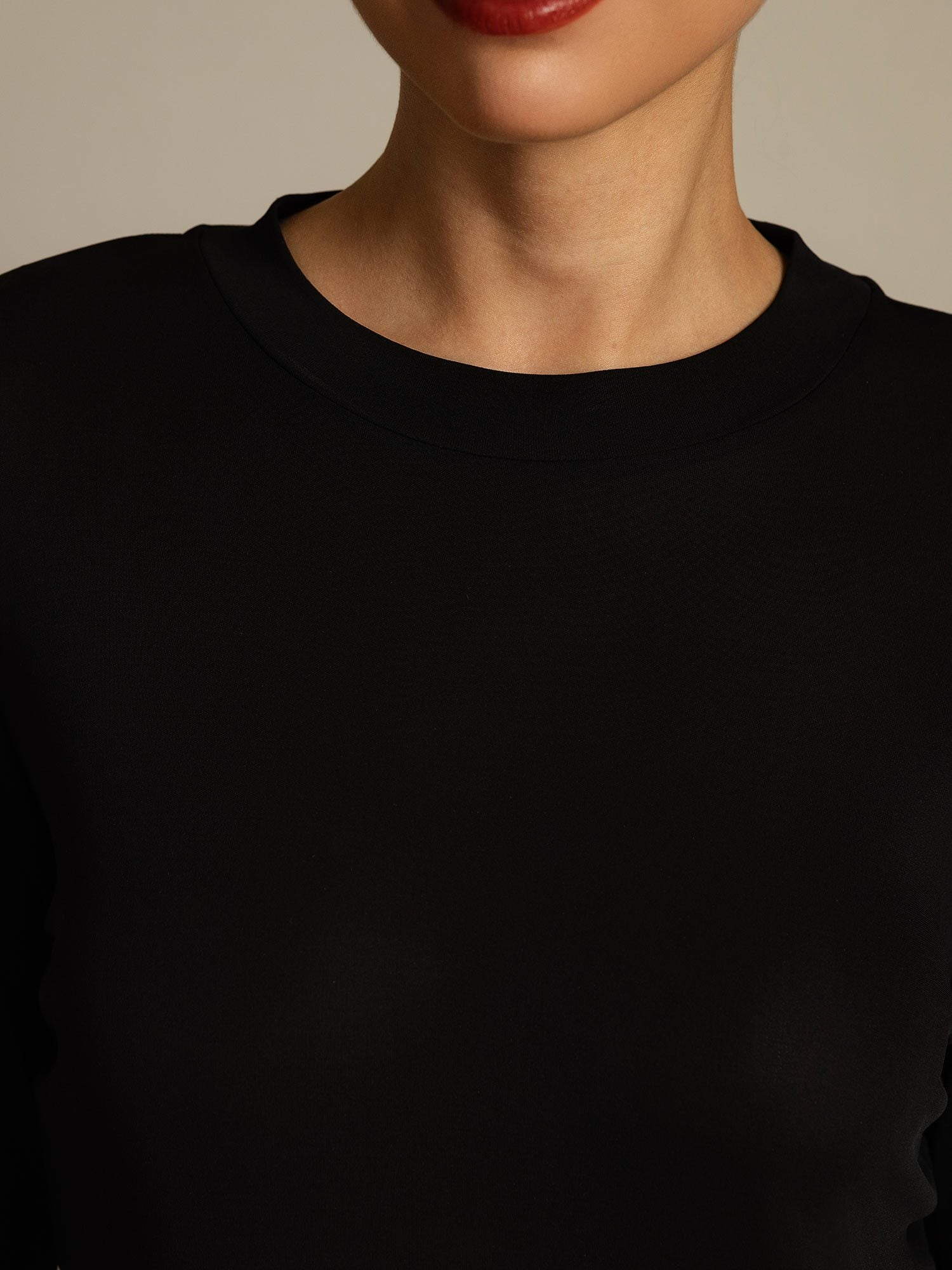 [Black] SilkSilky-UK 100% Silk Jersey Long Sleeve Crew Neck Women's T-Shirt 004