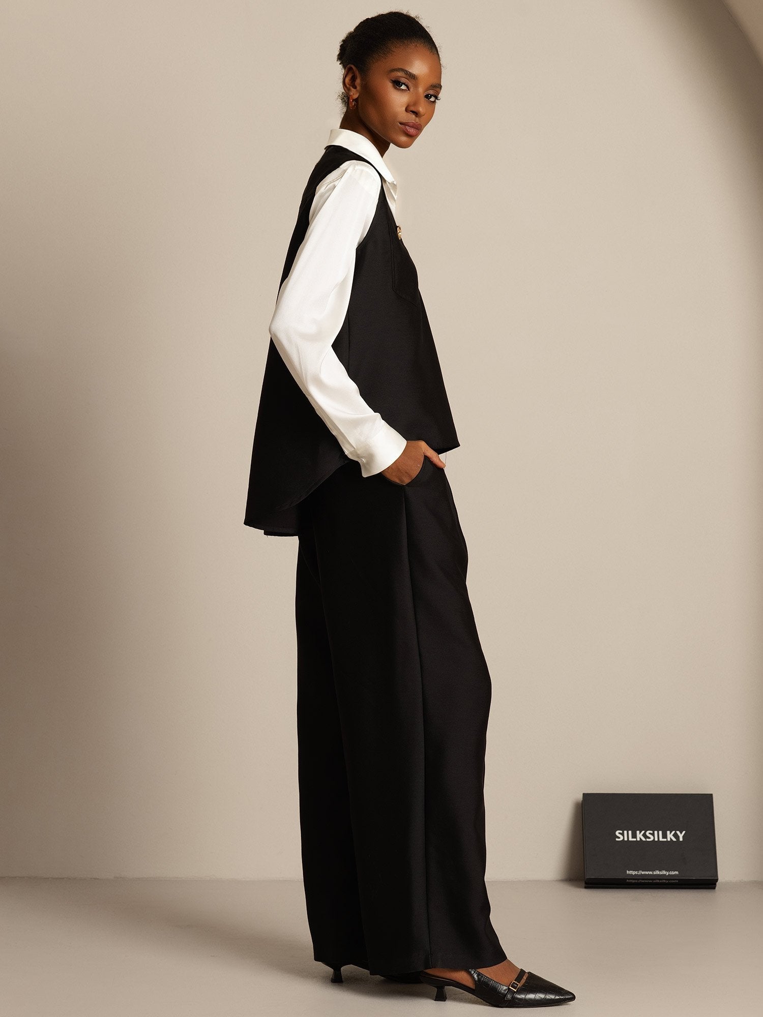 [Black] SilkSilky-UK 32Momme Silk-Wool Blend Womens Vest 007,