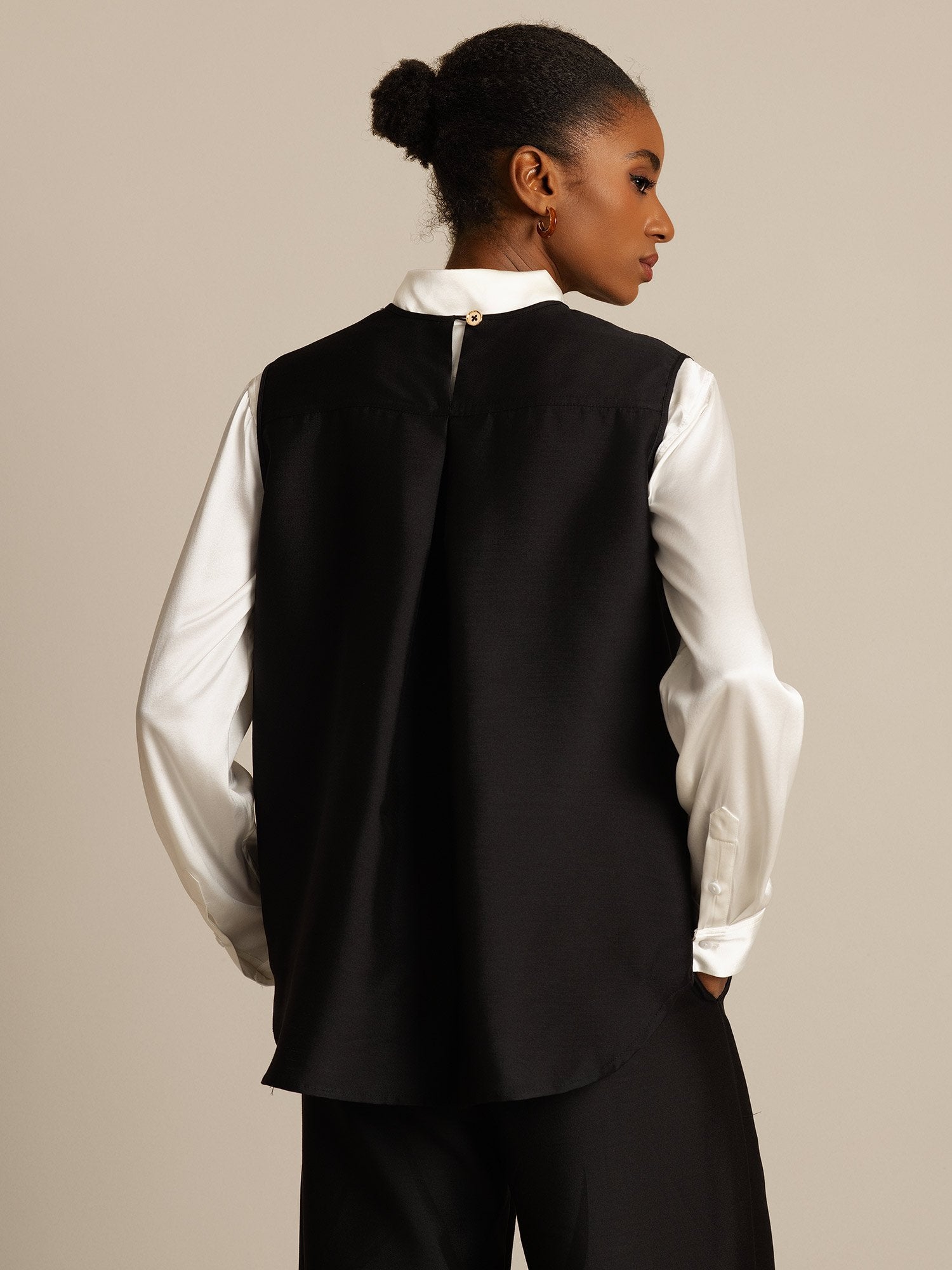 [Black] SilkSilky-UK 32Momme Silk-Wool Blend Womens Vest 002,