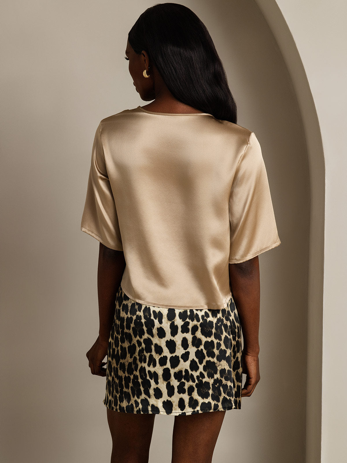 SilkSilky-UK Pure Silk Half Sleeve Boat Neck Women's T-Shirt Champagne 002