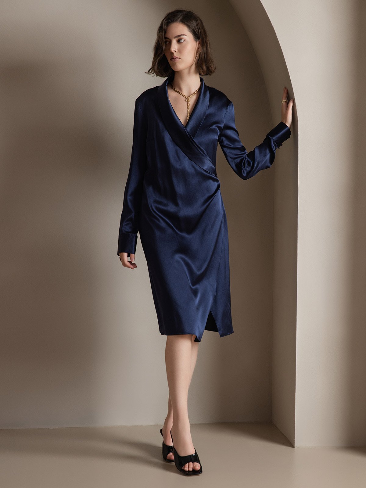 SilkSilky UK 19Momme Silk Long Sleeve V Neck Dress DarkBlue 005