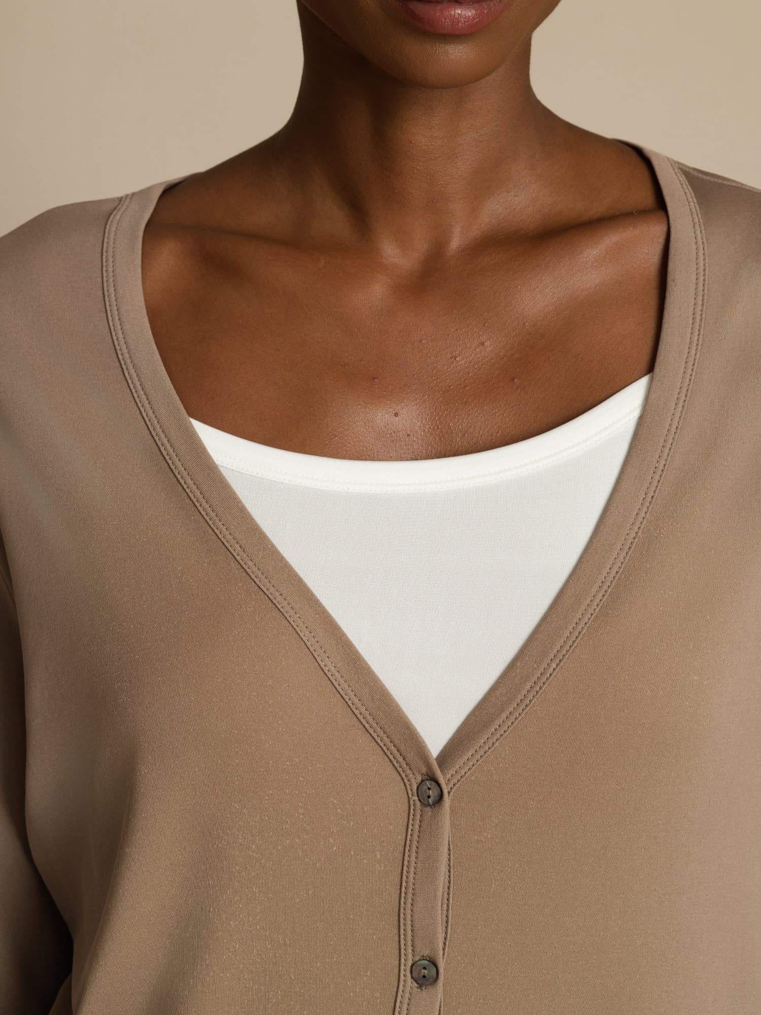 [Tan] SilkSilky-UK 19Momme 100% High-Twist Silk Jersey Long Sleeve V Neck Women's Cardigan 005