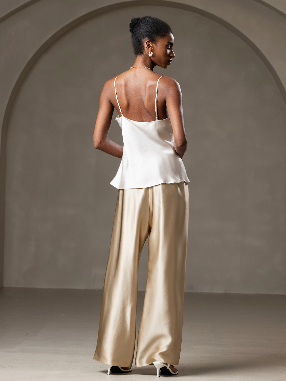 [Beige] SilkSilky-UK Pure Silk V Neck Camisole 002