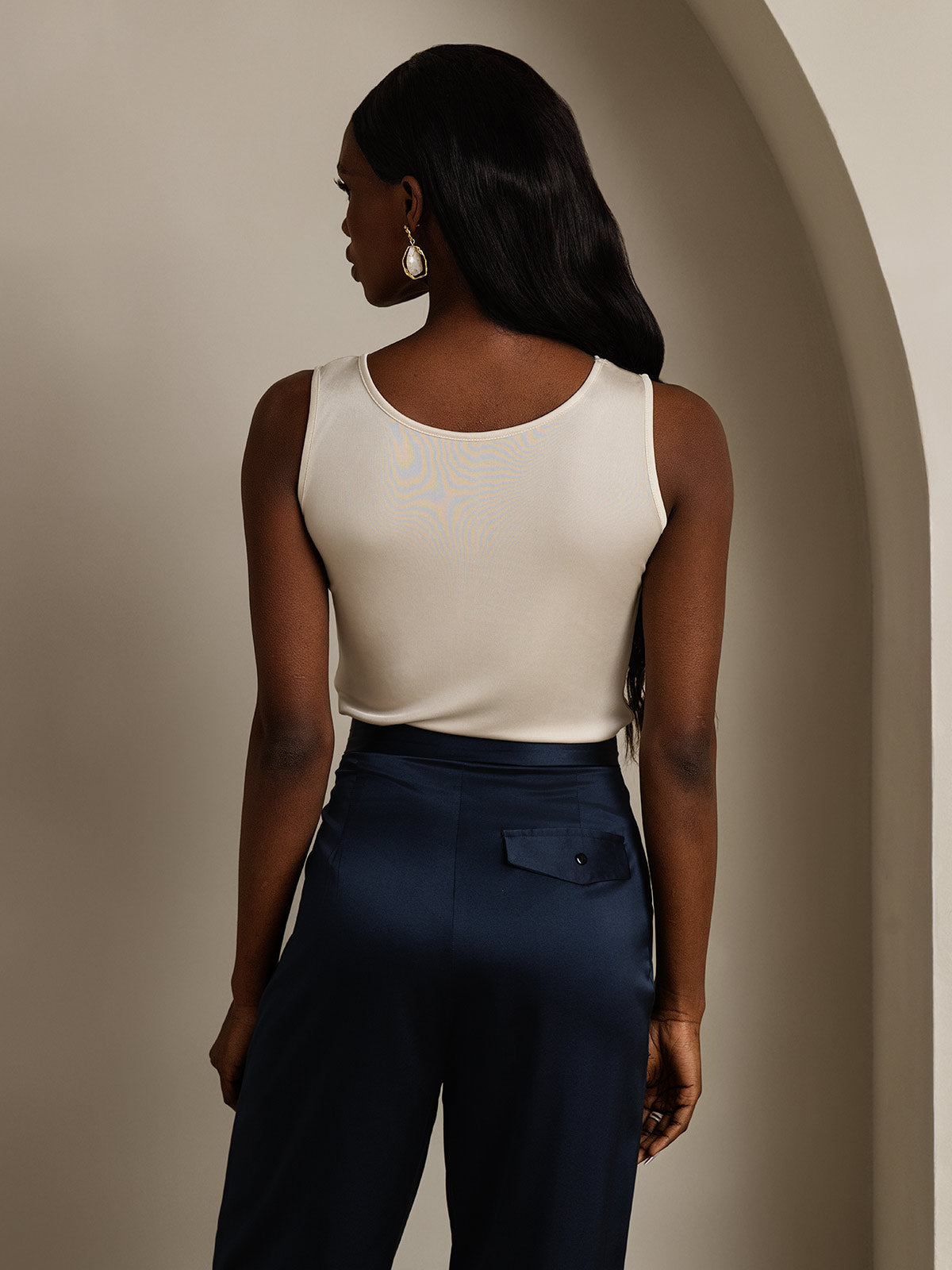 [Beige] SilkSilky-UK Silk Knitted Sleeveless Round Neck Women's T-Shirt 002