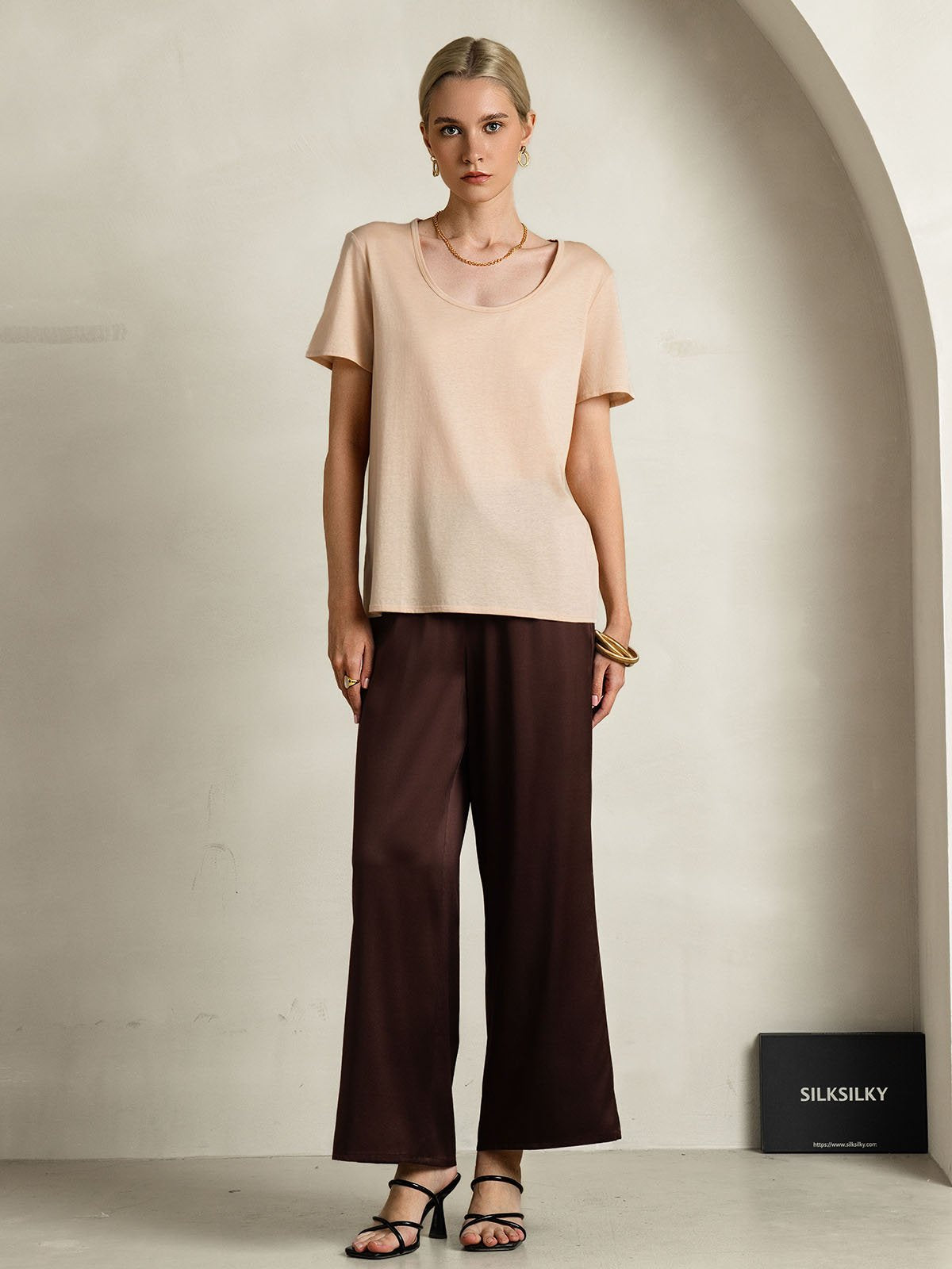 [Beige] SilkSilky-UK Silk Short Sleeve U Neck Women's T-Shirt 007