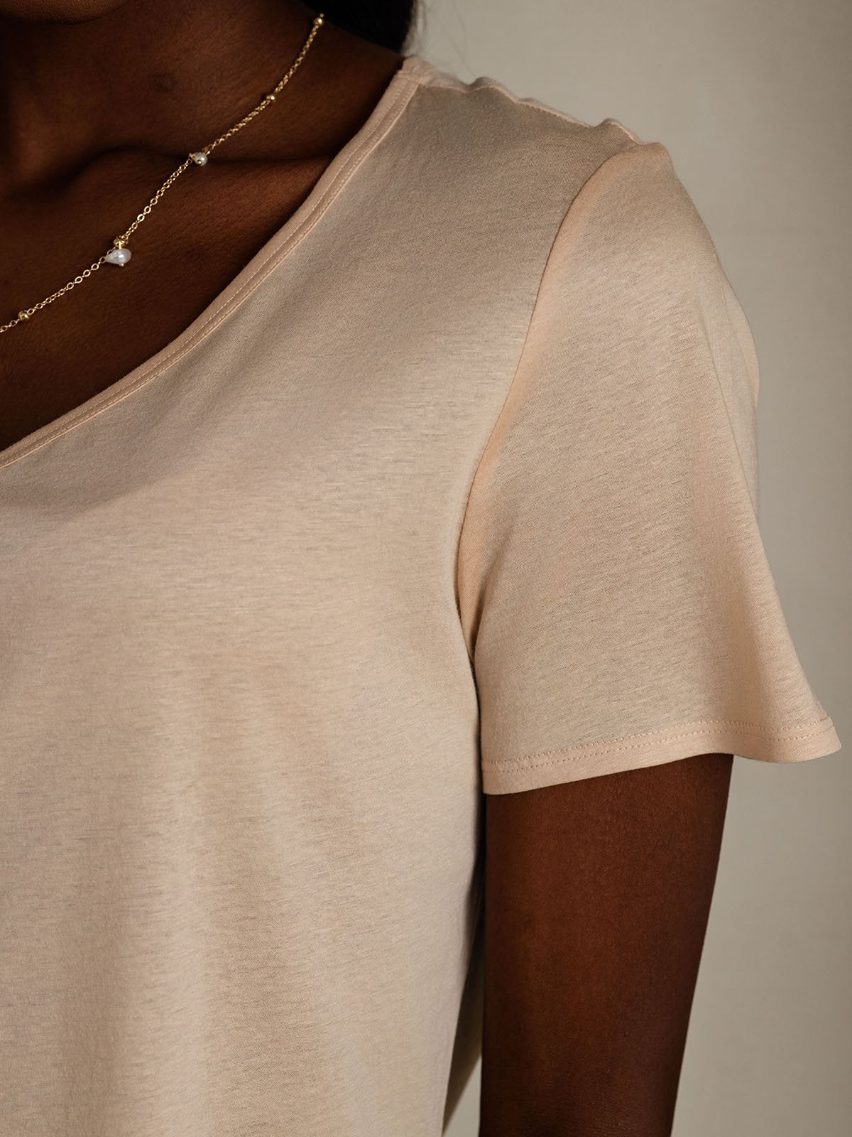 [Beige] SilkSilky-UK Silk Short Sleeve V Neck Women's T-Shirt 007