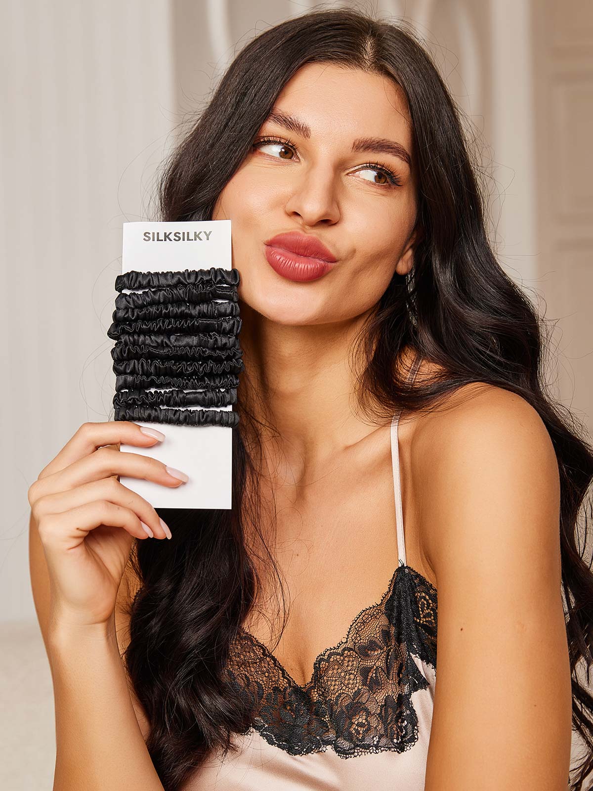 [Black] SilkSilky-UK 19Momme Pure Silk Scrunchie 001