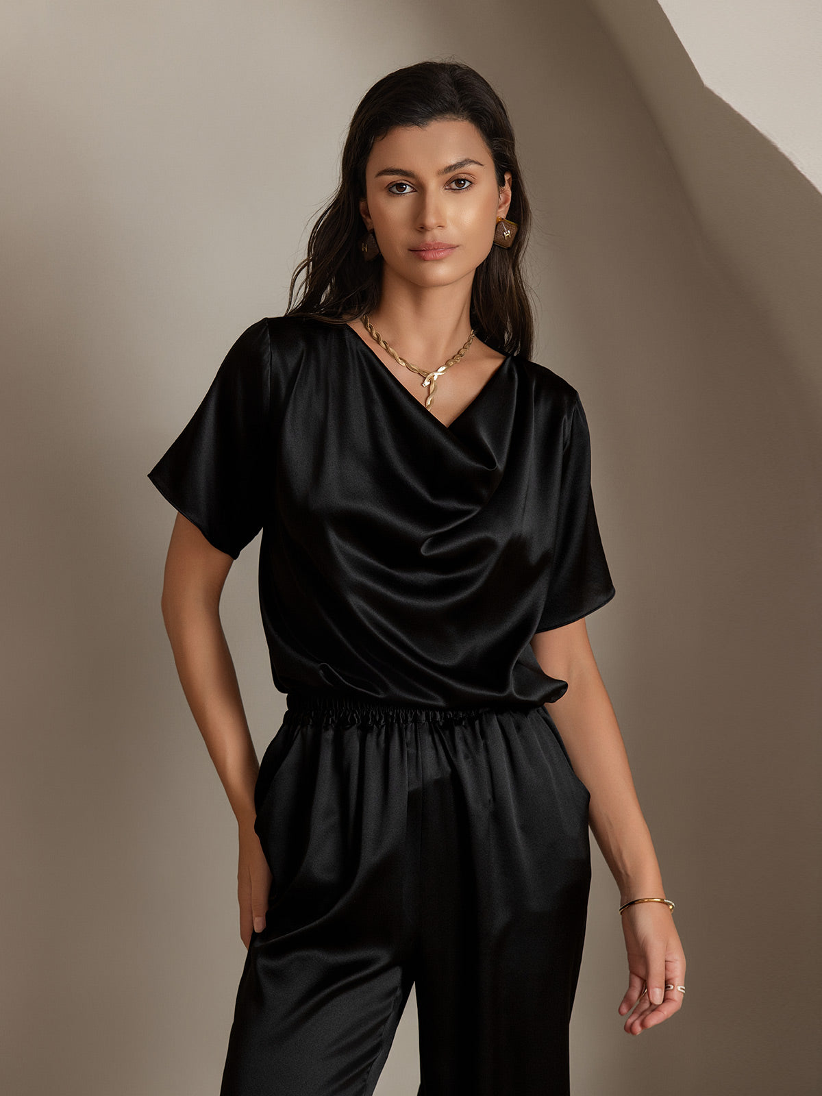 [Black] SilkSilky-UK 19Momme Silk Short Sleeve Cowl Neck Women's T-Shirt 001
