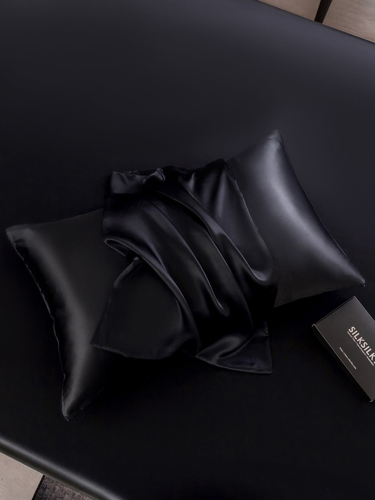 [Black] SilkSilky-UK 22Momme Pure Silk Pillowcase 001
