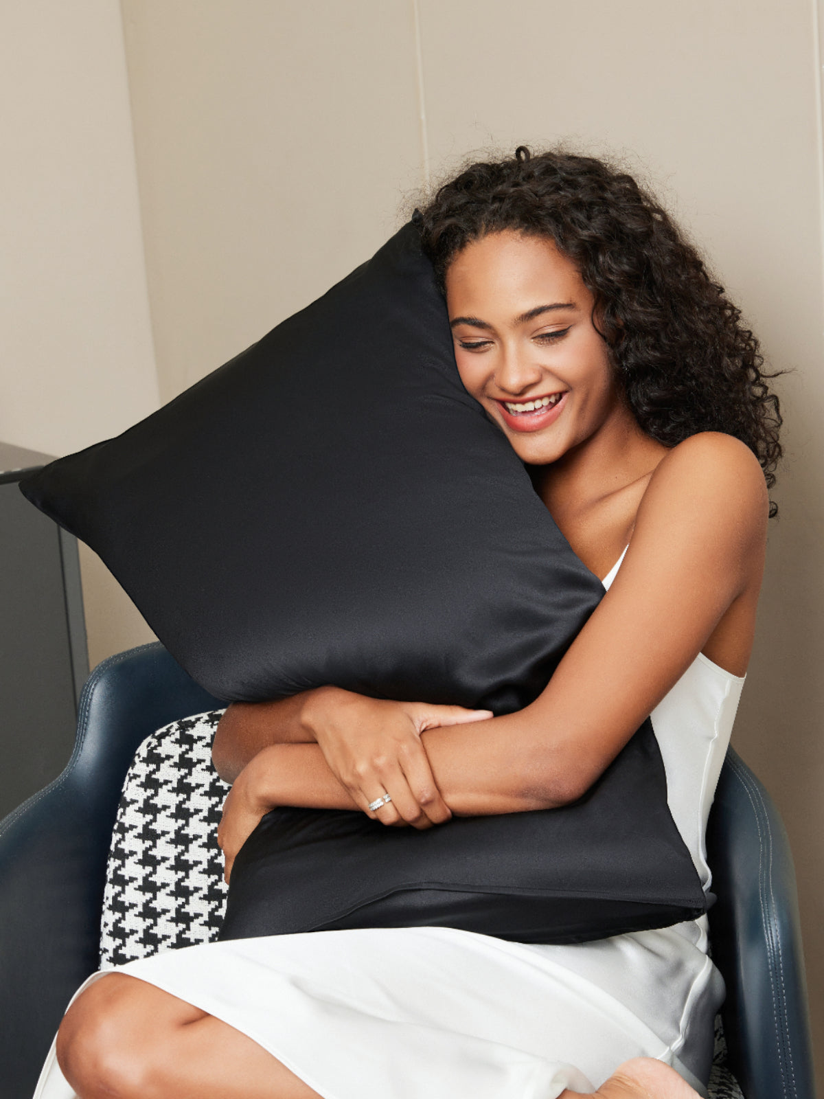 [Black] SilkSilky-UK 30Momme Pure Silk Pillowcase 001