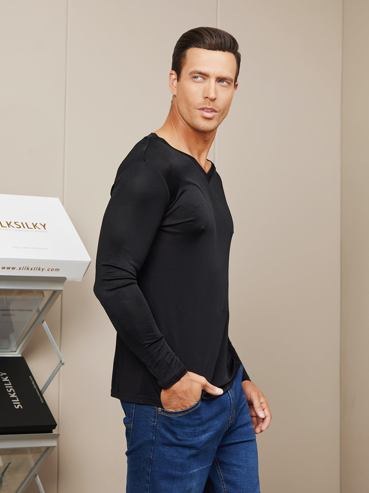 [Black] SilkSilky-UK Silk Knitted Long Sleeve V Neck Men's T-Shirt 004