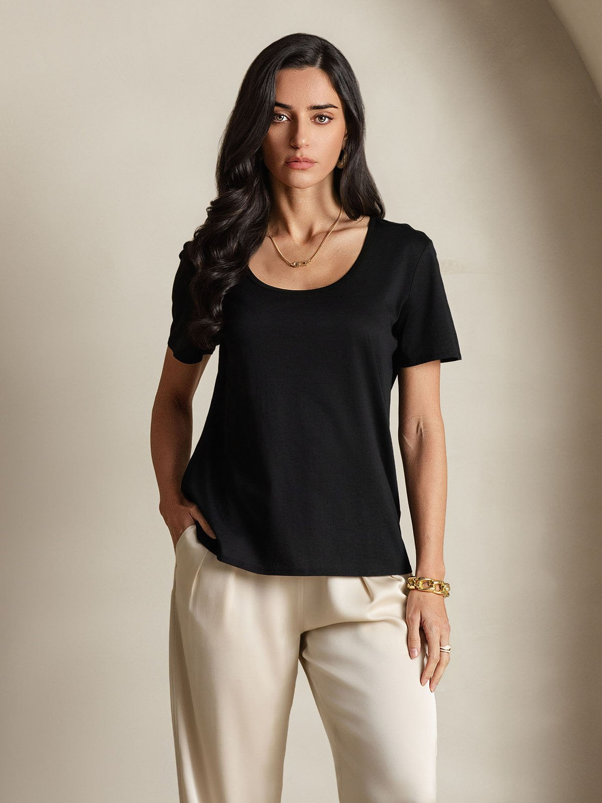 [Black] SilkSilky-UK Silk Short Sleeve U Neck Women's T-Shirt 005