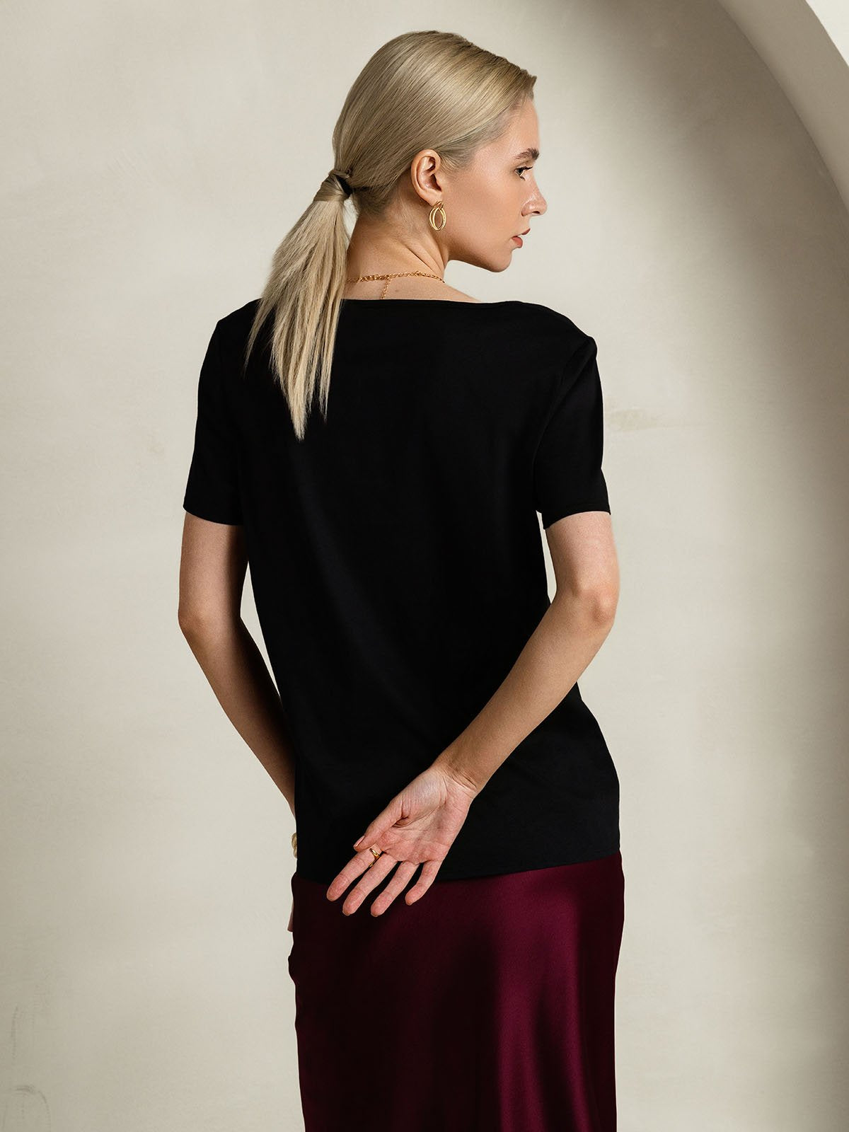 [Black] SilkSilky-UK Silk Short Sleeve V Neck Women's T-Shirt 002