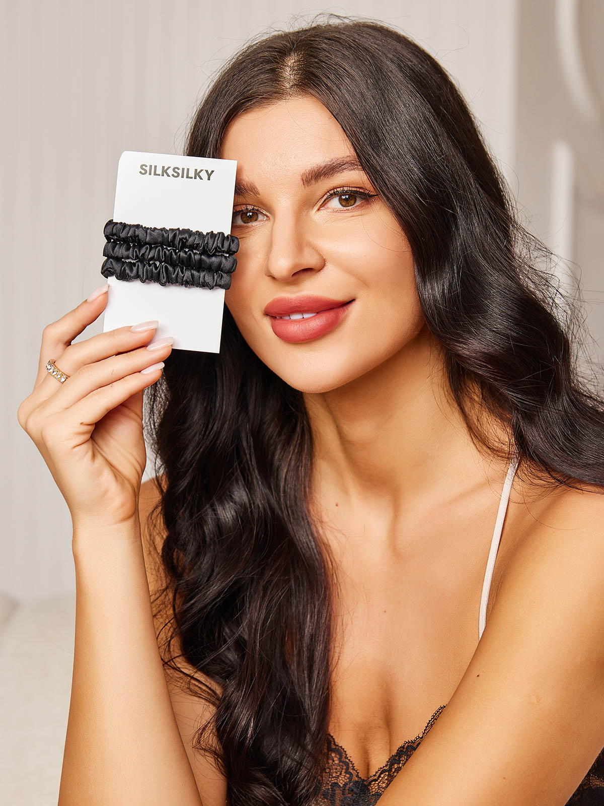 [Black] SilkSilky-UK Scrunchie 001