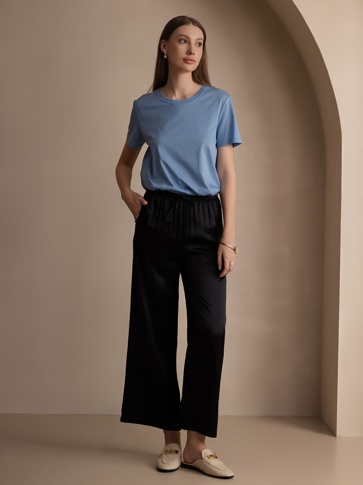[Blue] SilkSilky-UK Silk Knitted Short Sleeve Round Neck Women's T-Shirt 001