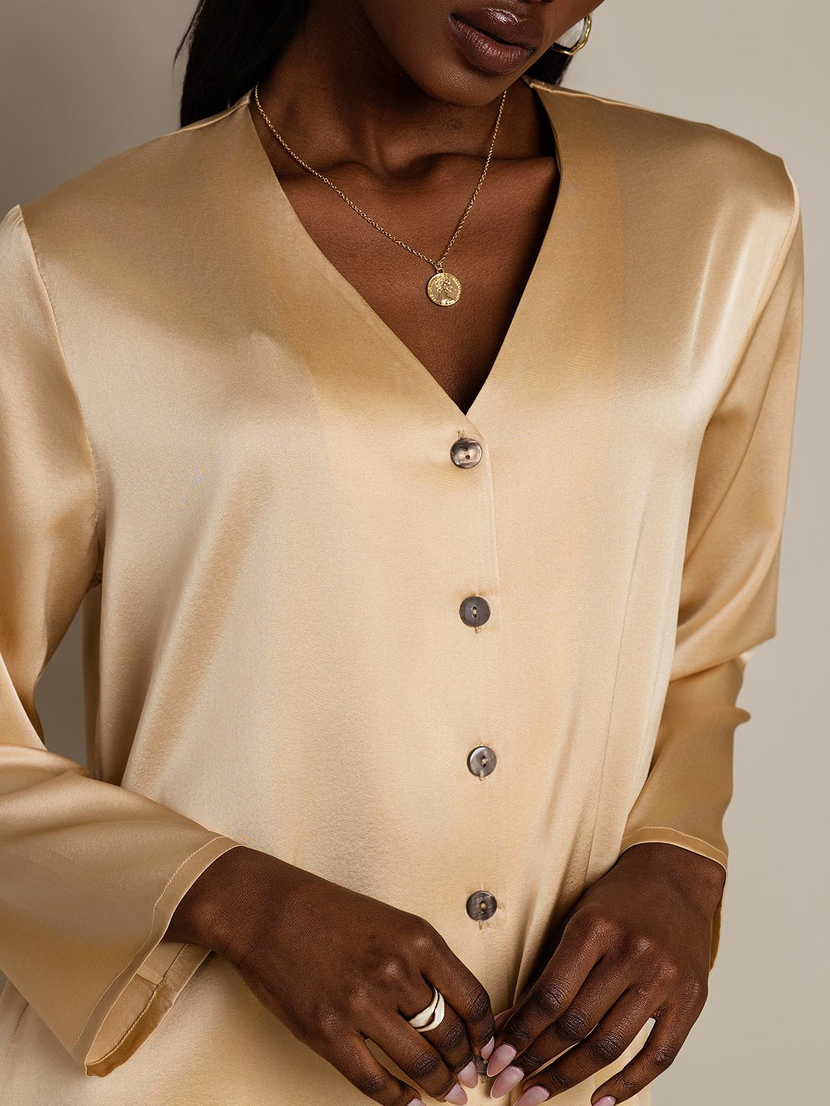 [Champagne] SilkSilky-UK 19Momme Silk V Neck Women's Shirt 006