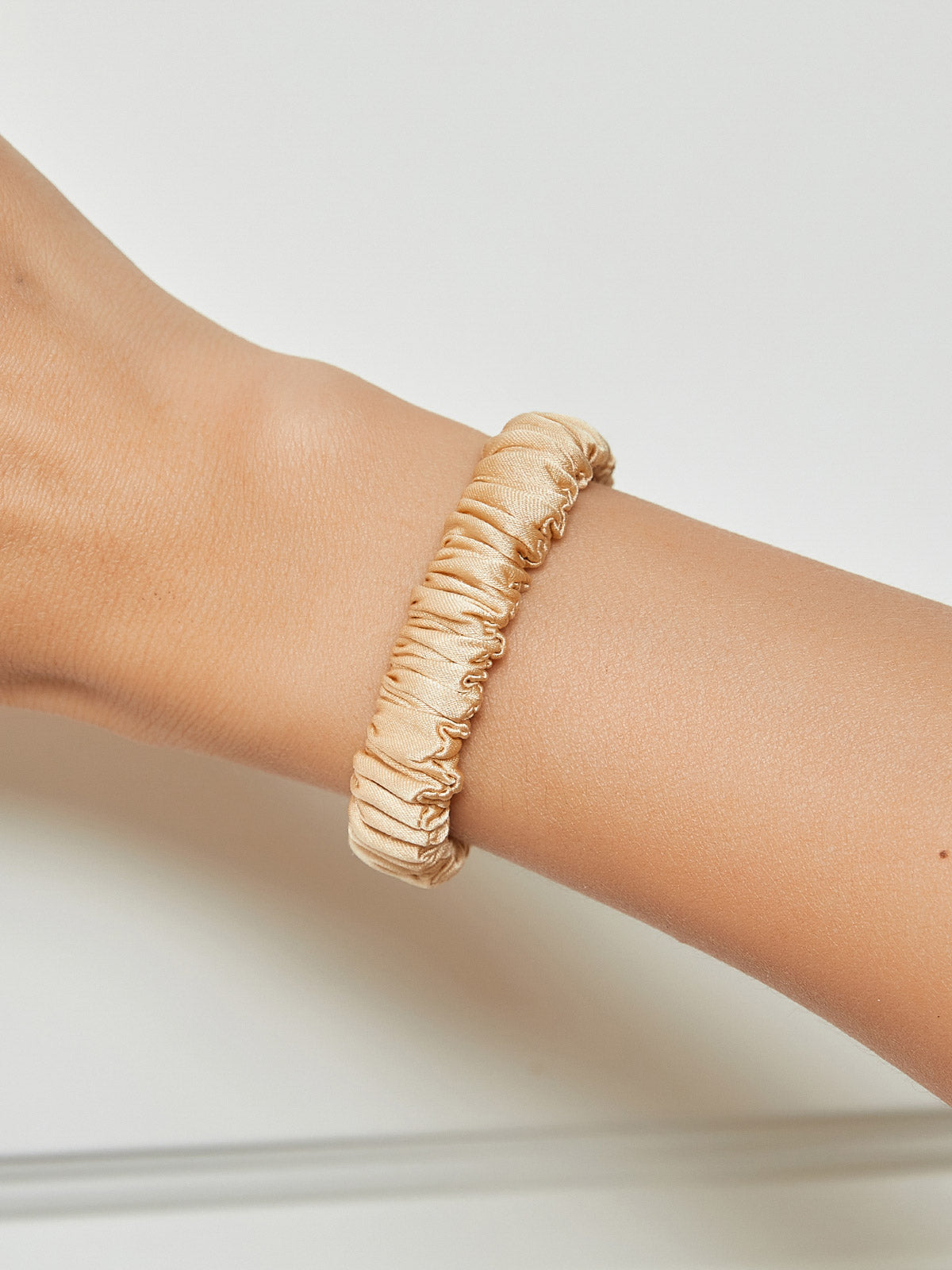 [Champagne] SilkSilky-UK Scrunchie 001