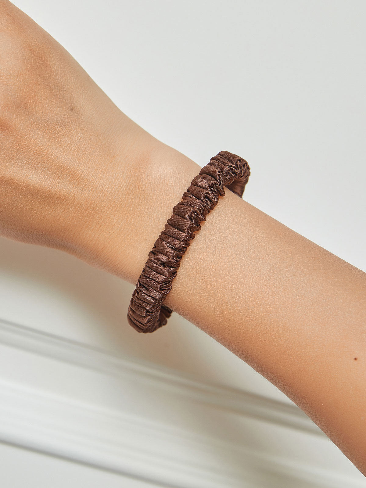 [Coffee] SilkSilky-UK 19Momme Pure Silk Scrunchie 001