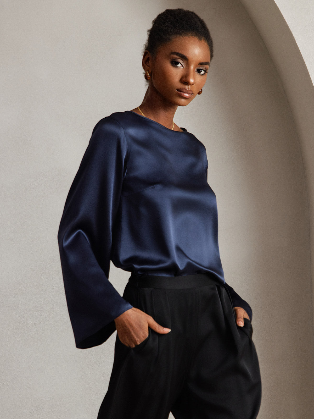 [Dark Blue] SilkSilky-UK 19Momme Silk Long Sleeve Round Neck Women's T-Shirt 001
